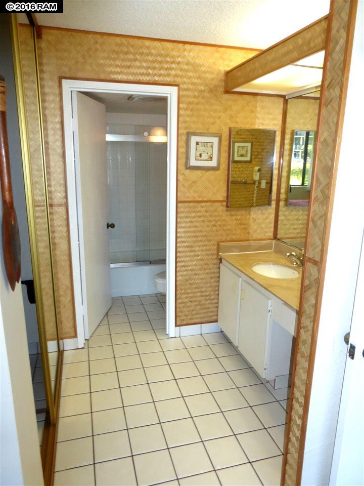 Papakea Resort I II condo # K-102, Lahaina, Hawaii - photo 16 of 30