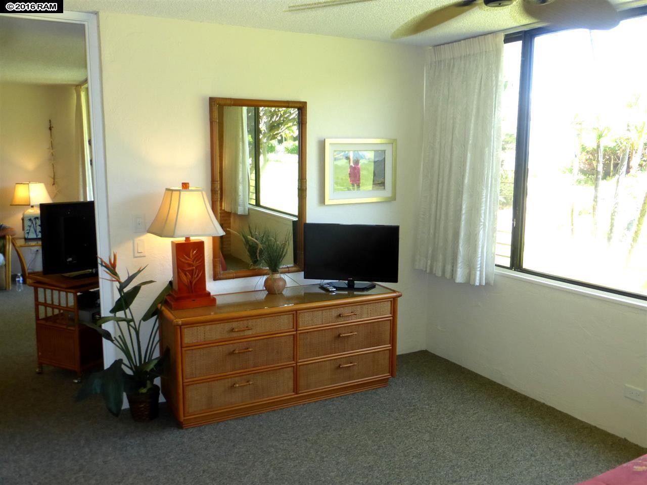 Papakea Resort I II condo # K-102, Lahaina, Hawaii - photo 8 of 30