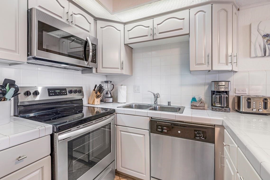 Papakea Resort I II condo # K301, Lahaina, Hawaii - photo 9 of 30