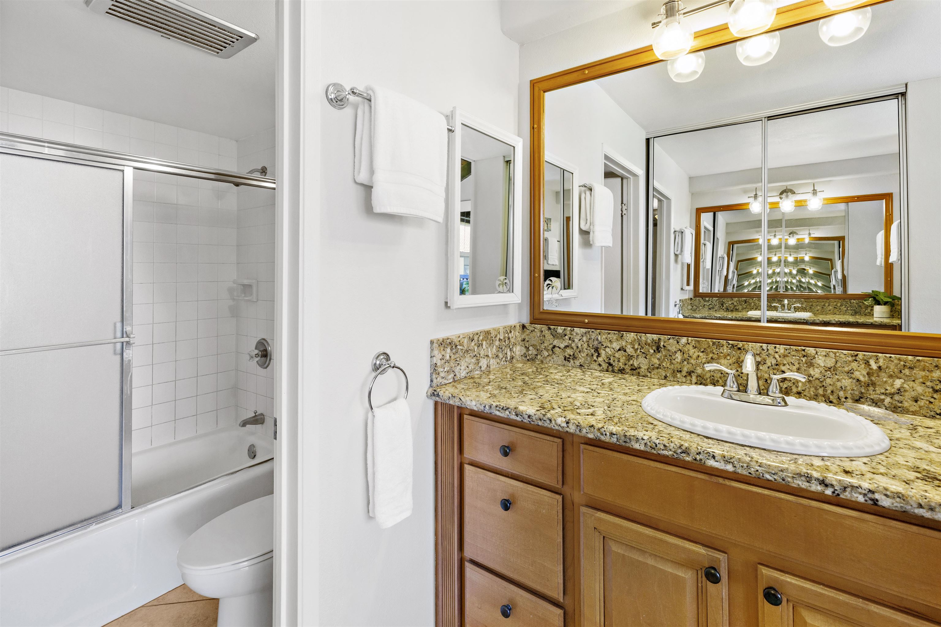 Papakea Resort I II condo # K402, Lahaina, Hawaii - photo 14 of 32