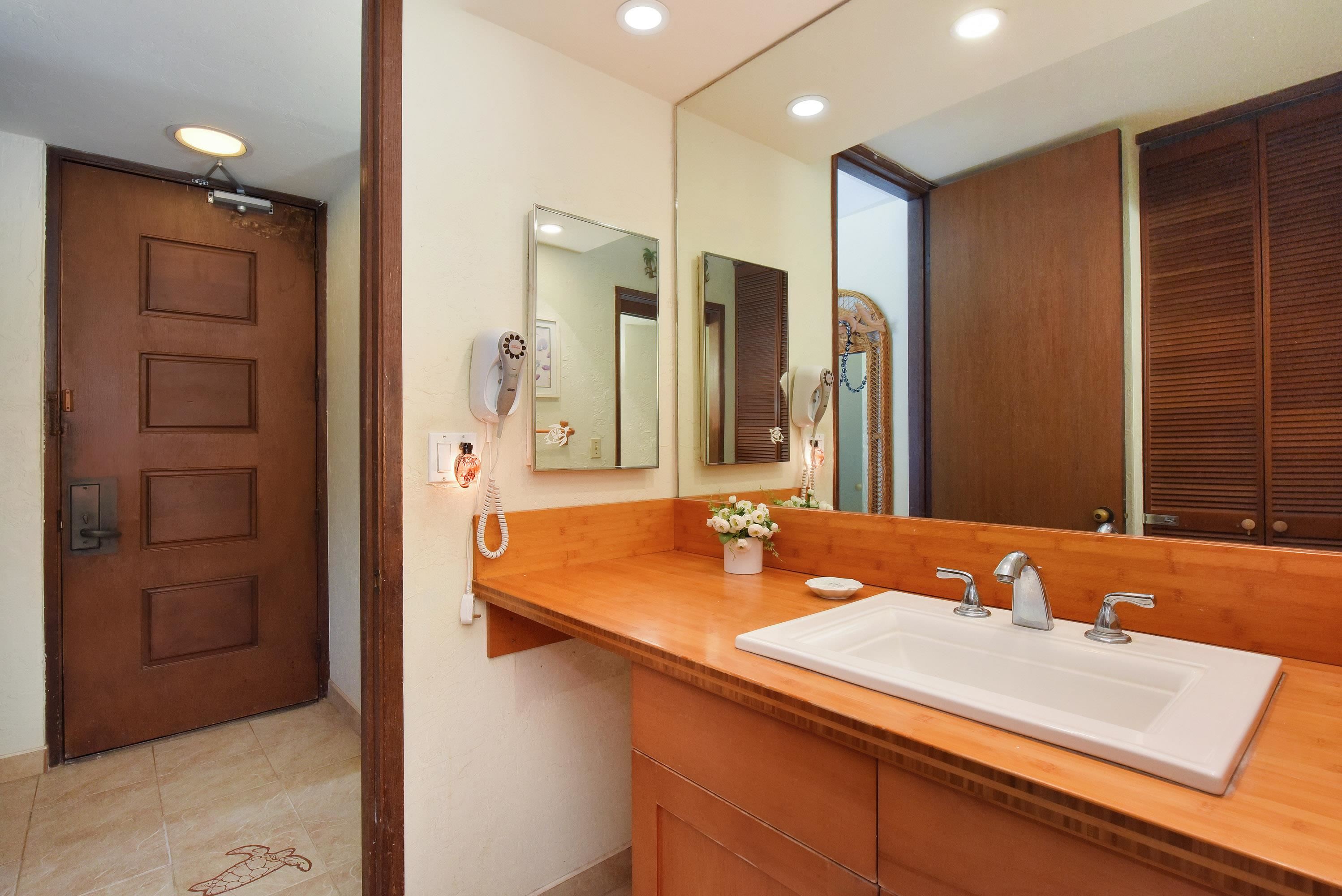 Papakea Resort I II condo # K405, Lahaina, Hawaii - photo 27 of 50