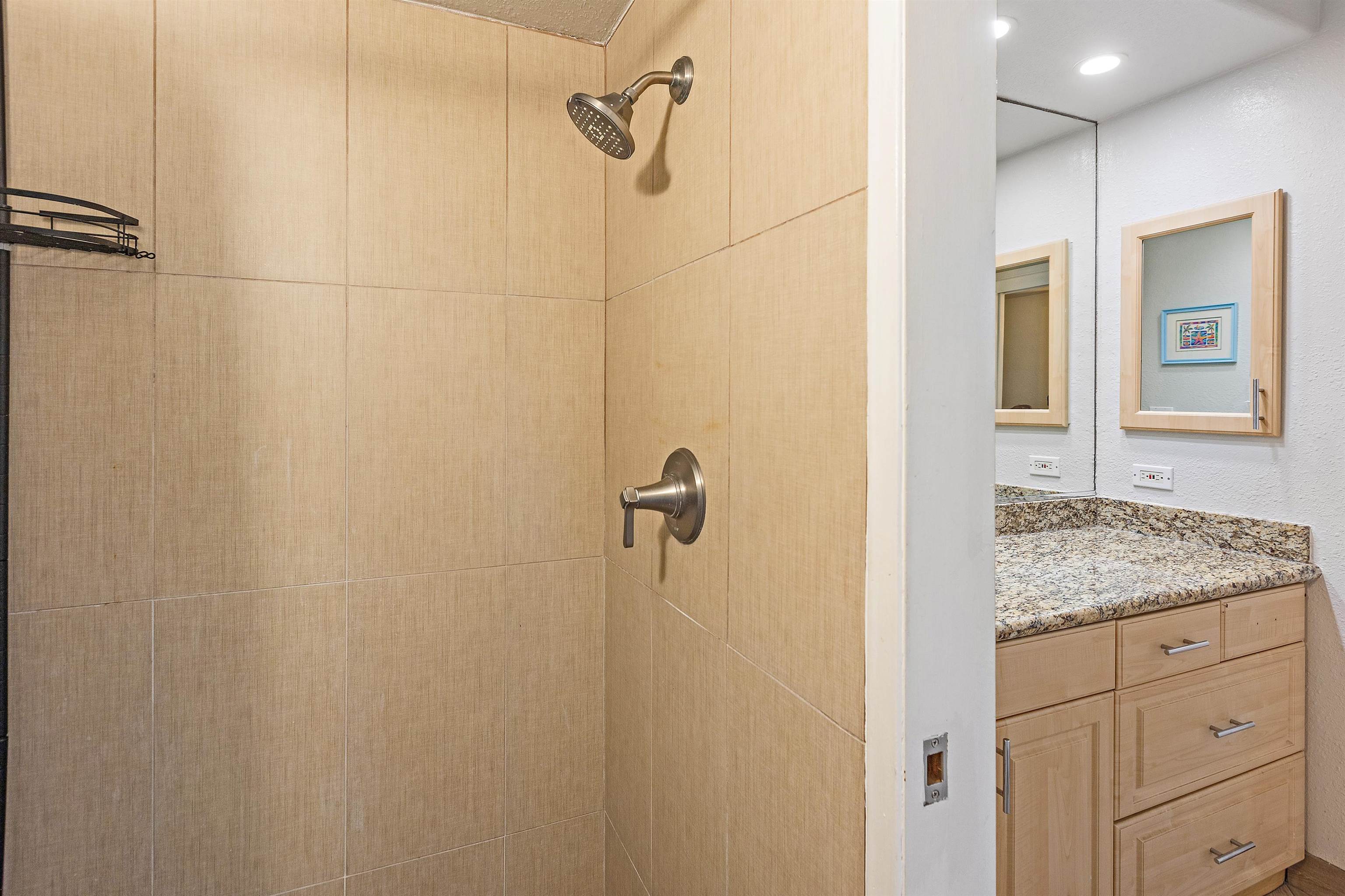 Papakea Resort I II condo # L104, Lahaina, Hawaii - photo 22 of 41