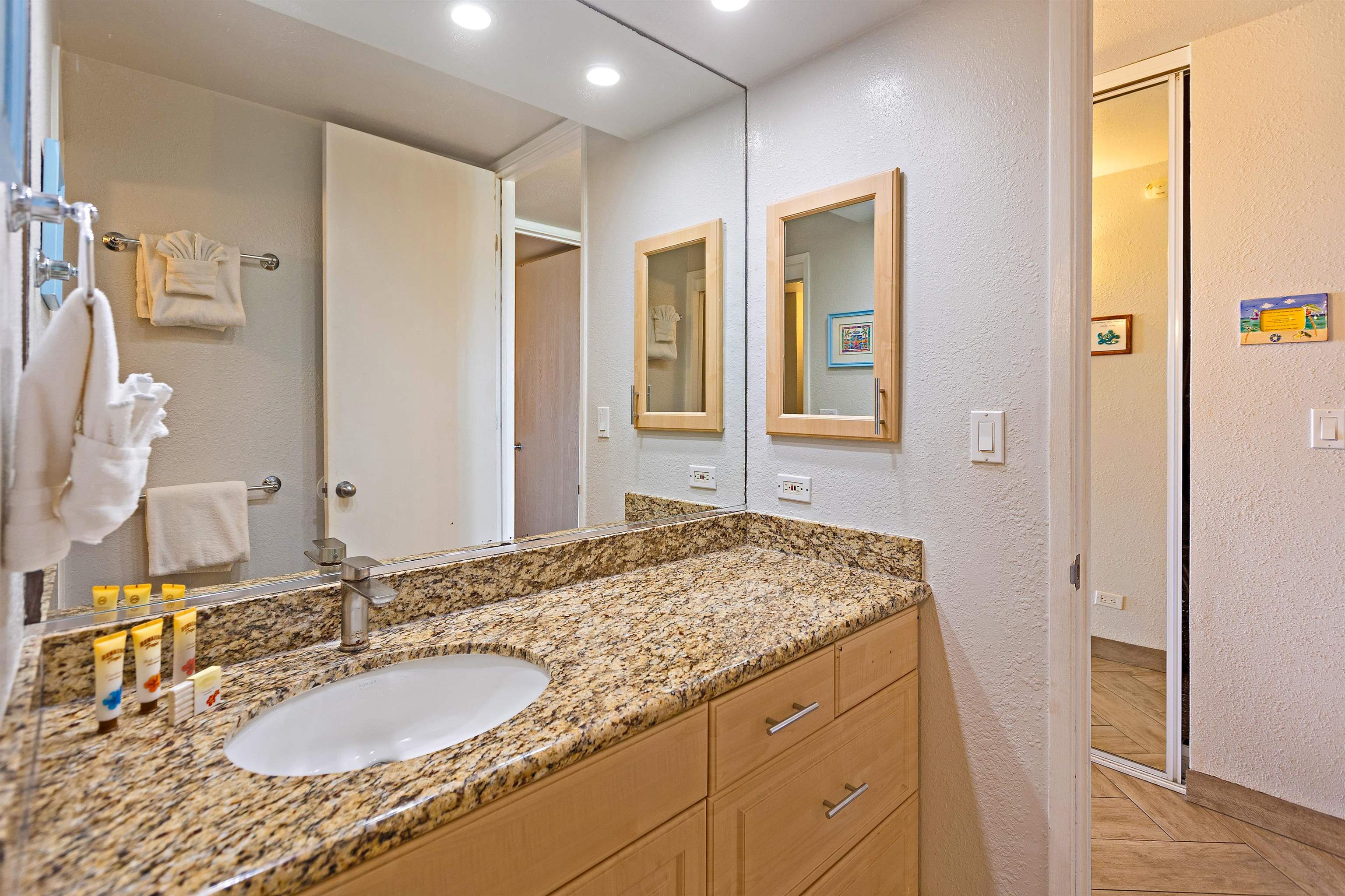 Papakea Resort I II condo # L104, Lahaina, Hawaii - photo 25 of 41