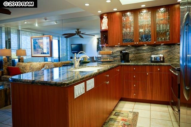 Papakea Resort I II condo # L-106, Lahaina, Hawaii - photo 3 of 18