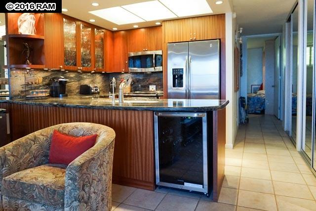 Papakea Resort I II condo # L-106, Lahaina, Hawaii - photo 5 of 18