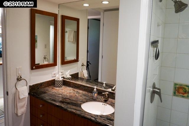 Papakea Resort I II condo # L-106, Lahaina, Hawaii - photo 10 of 18