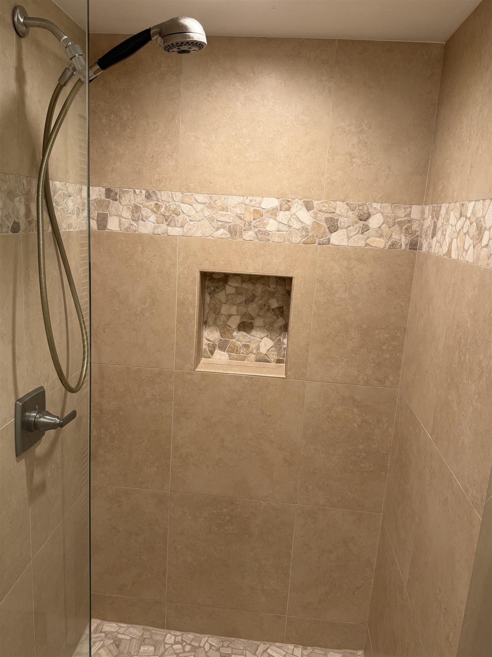 Papakea Resort I II condo # L202, Lahaina, Hawaii - photo 16 of 22