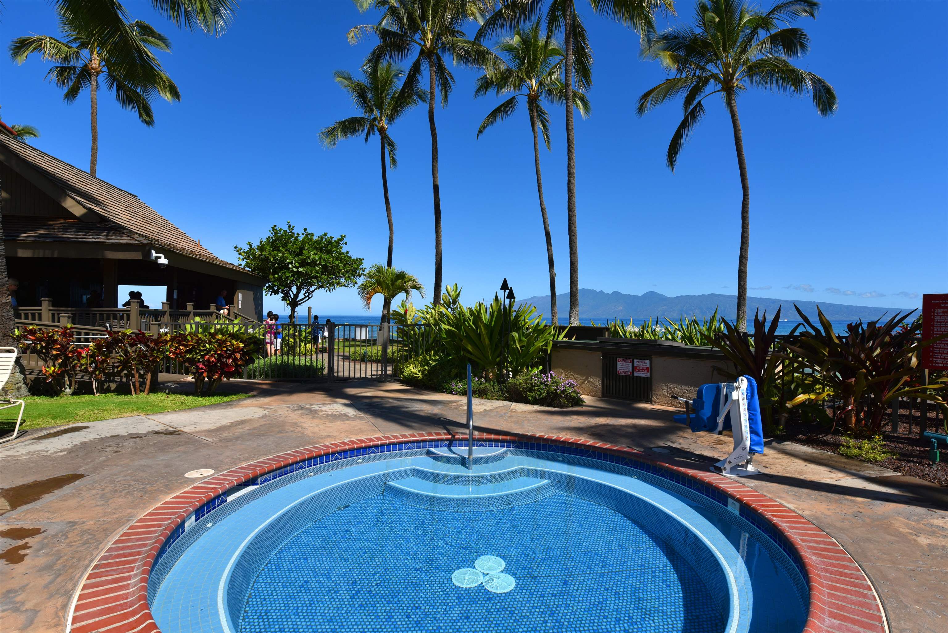 Papakea Resort I II condo # L204, Lahaina, Hawaii - photo 37 of 43
