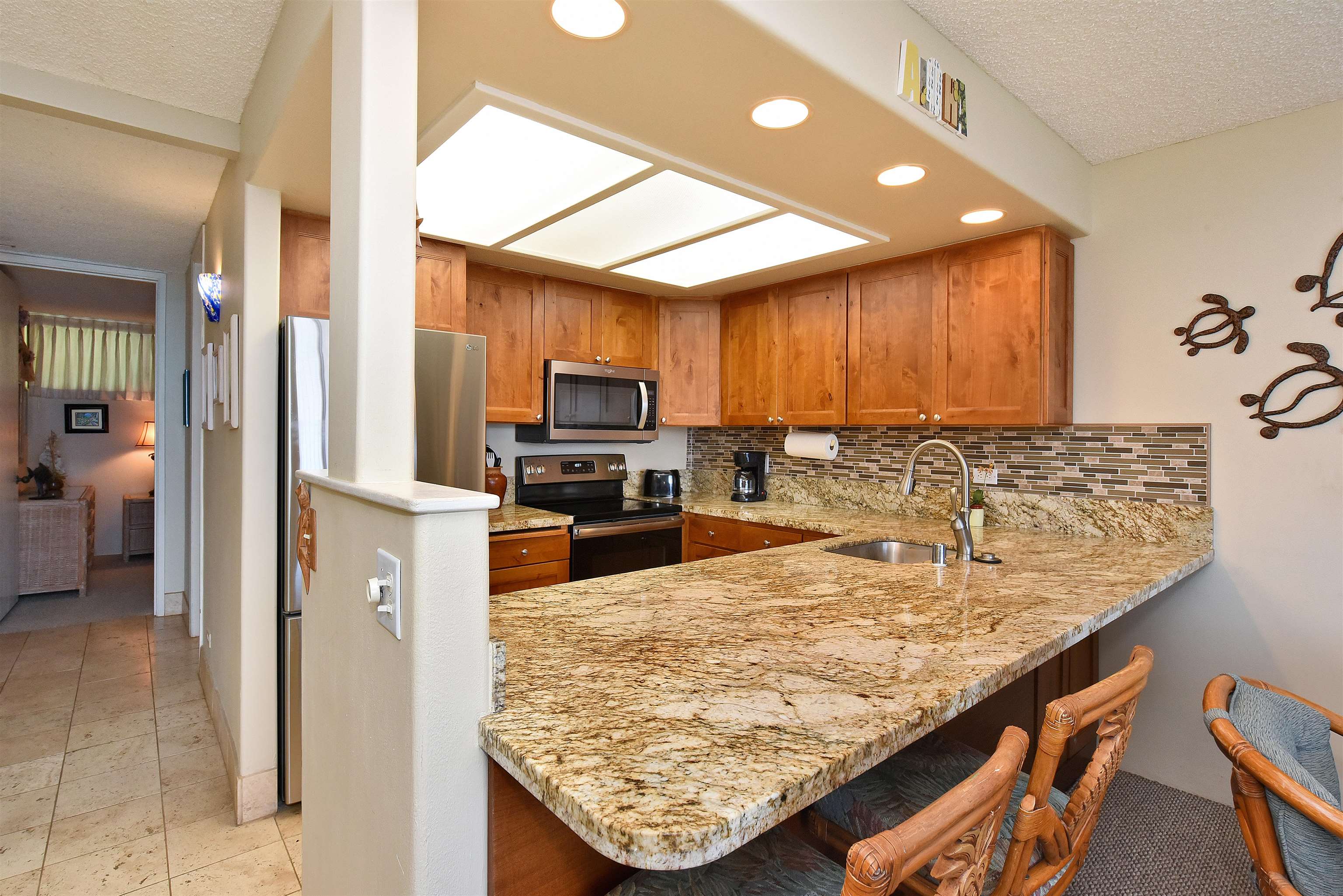Papakea Resort I II condo # L204, Lahaina, Hawaii - photo 9 of 43