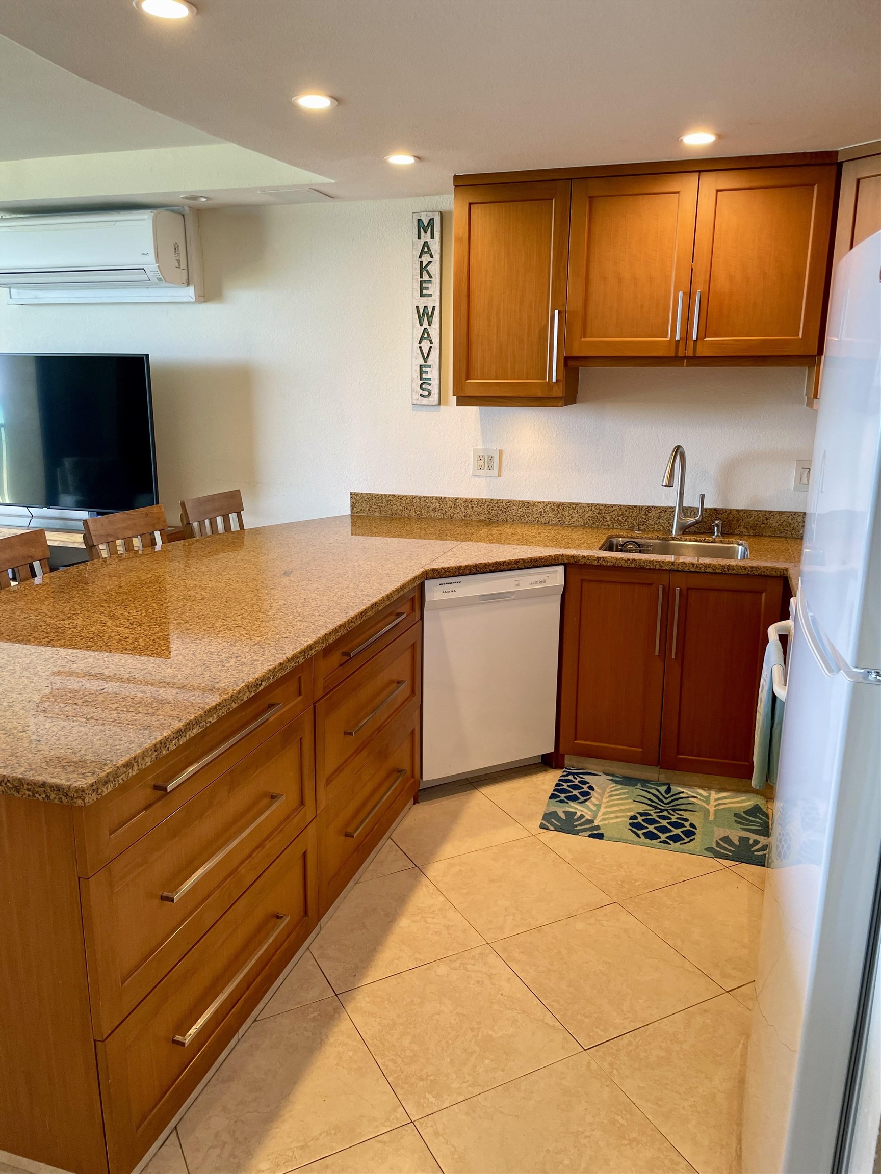 Papakea Resort I II condo # L205, Lahaina, Hawaii - photo 4 of 21