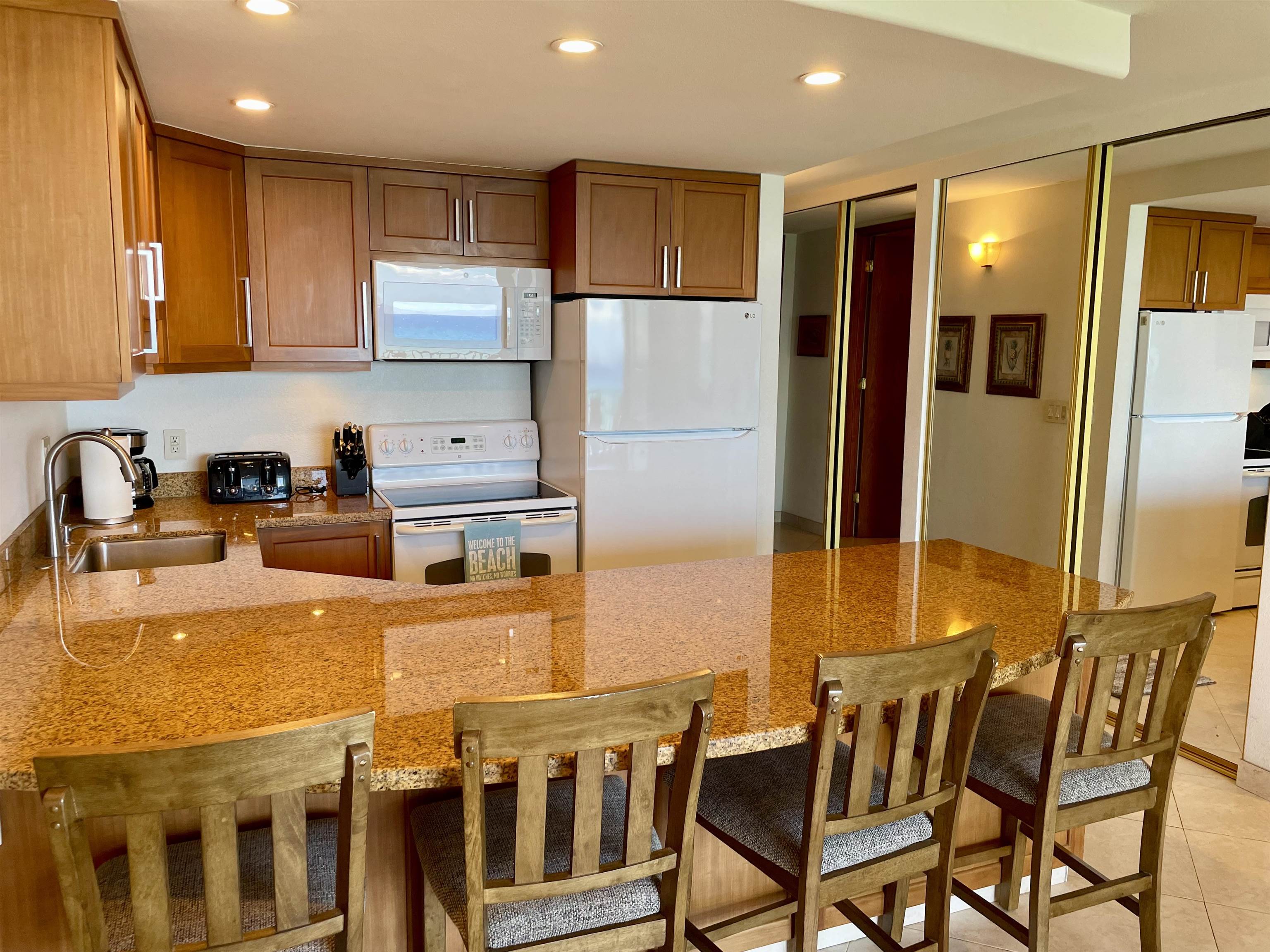 Papakea Resort I II condo # L205, Lahaina, Hawaii - photo 5 of 21