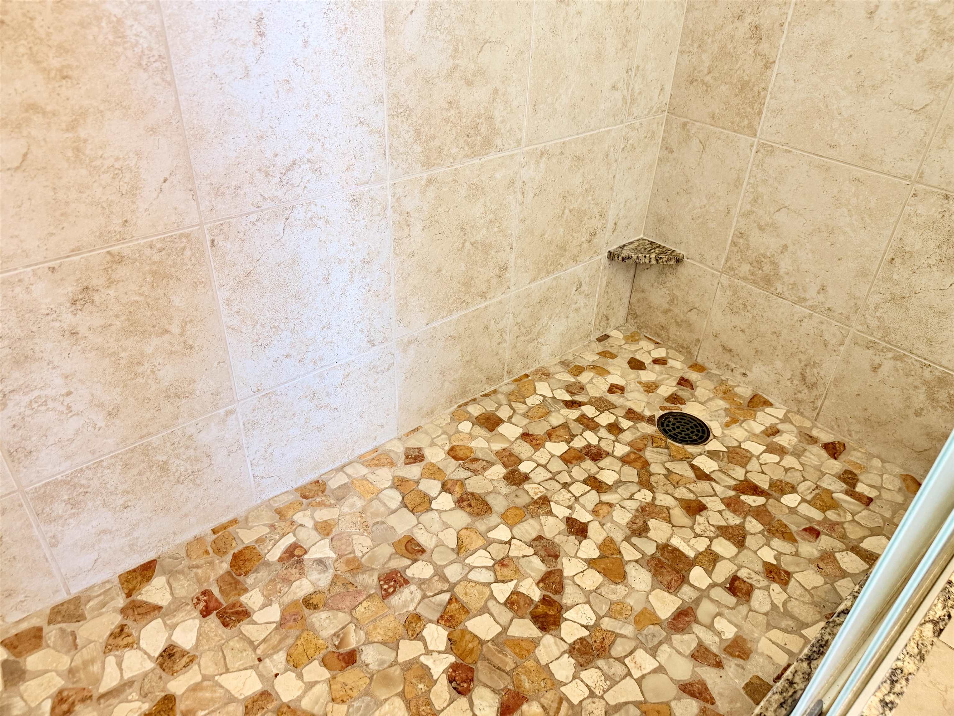 Papakea Resort I II condo # L-302, Lahaina, Hawaii - photo 24 of 47