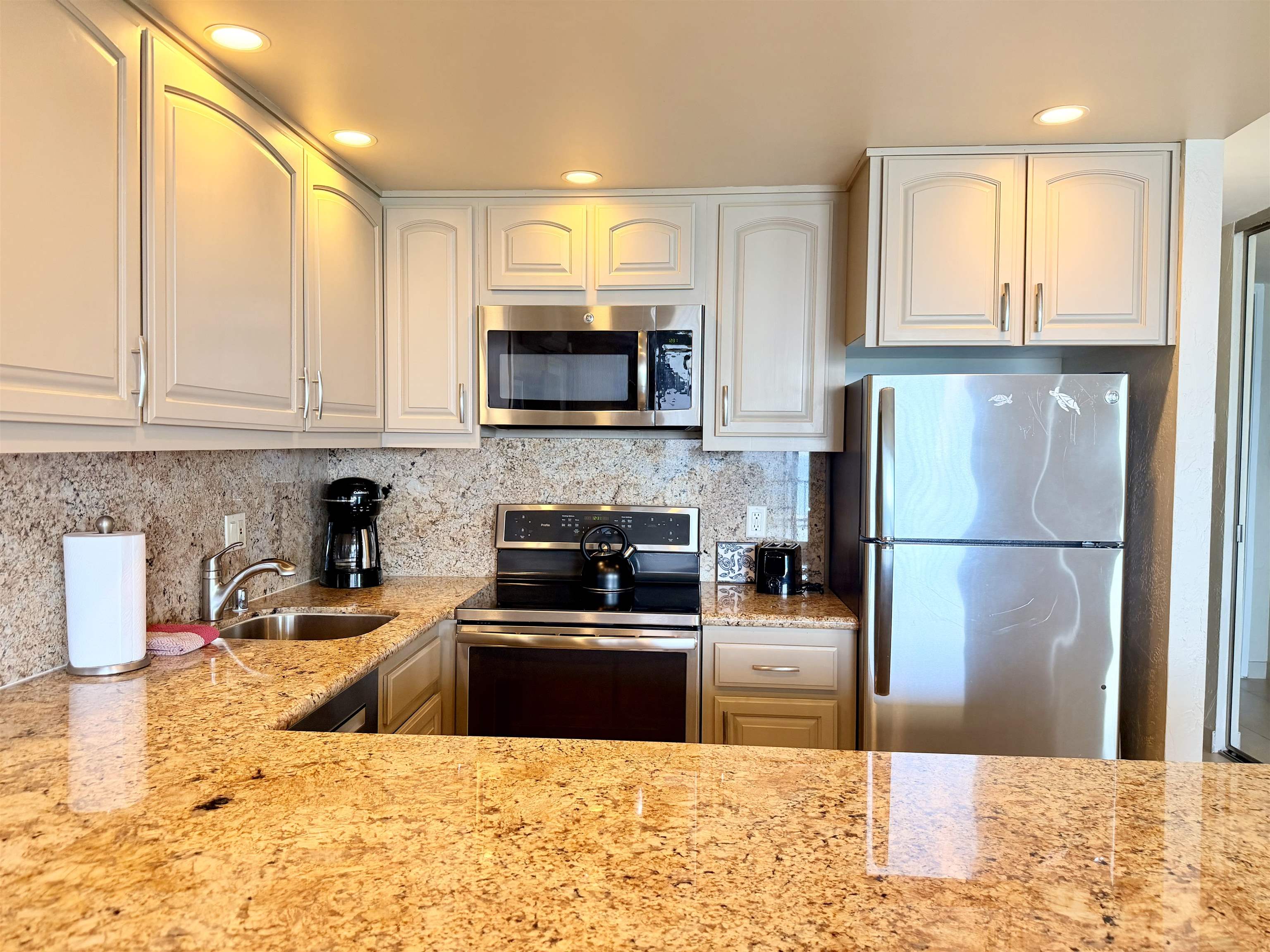 Papakea Resort I II condo # L-302, Lahaina, Hawaii - photo 5 of 47