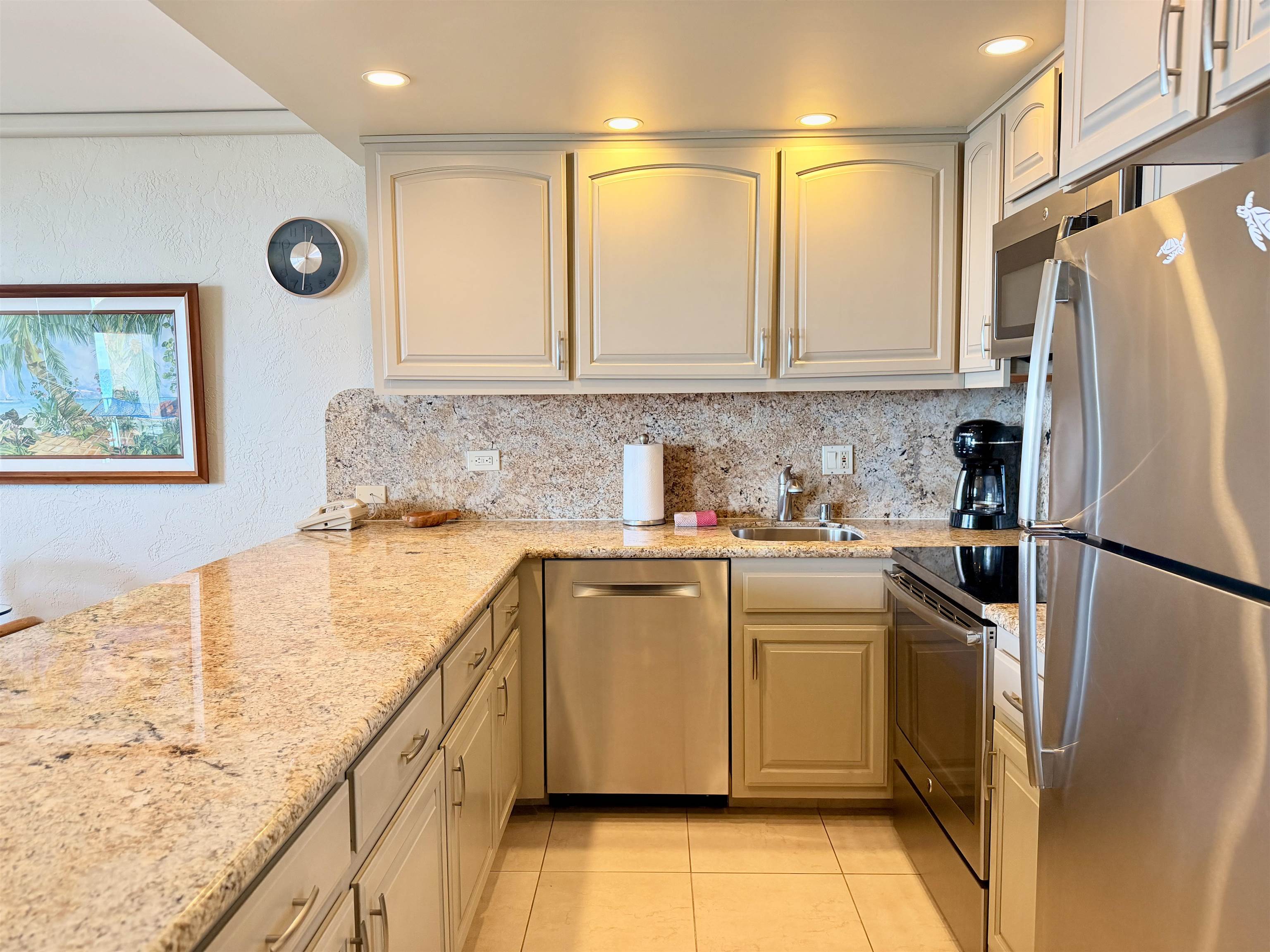 Papakea Resort I II condo # L-302, Lahaina, Hawaii - photo 6 of 47