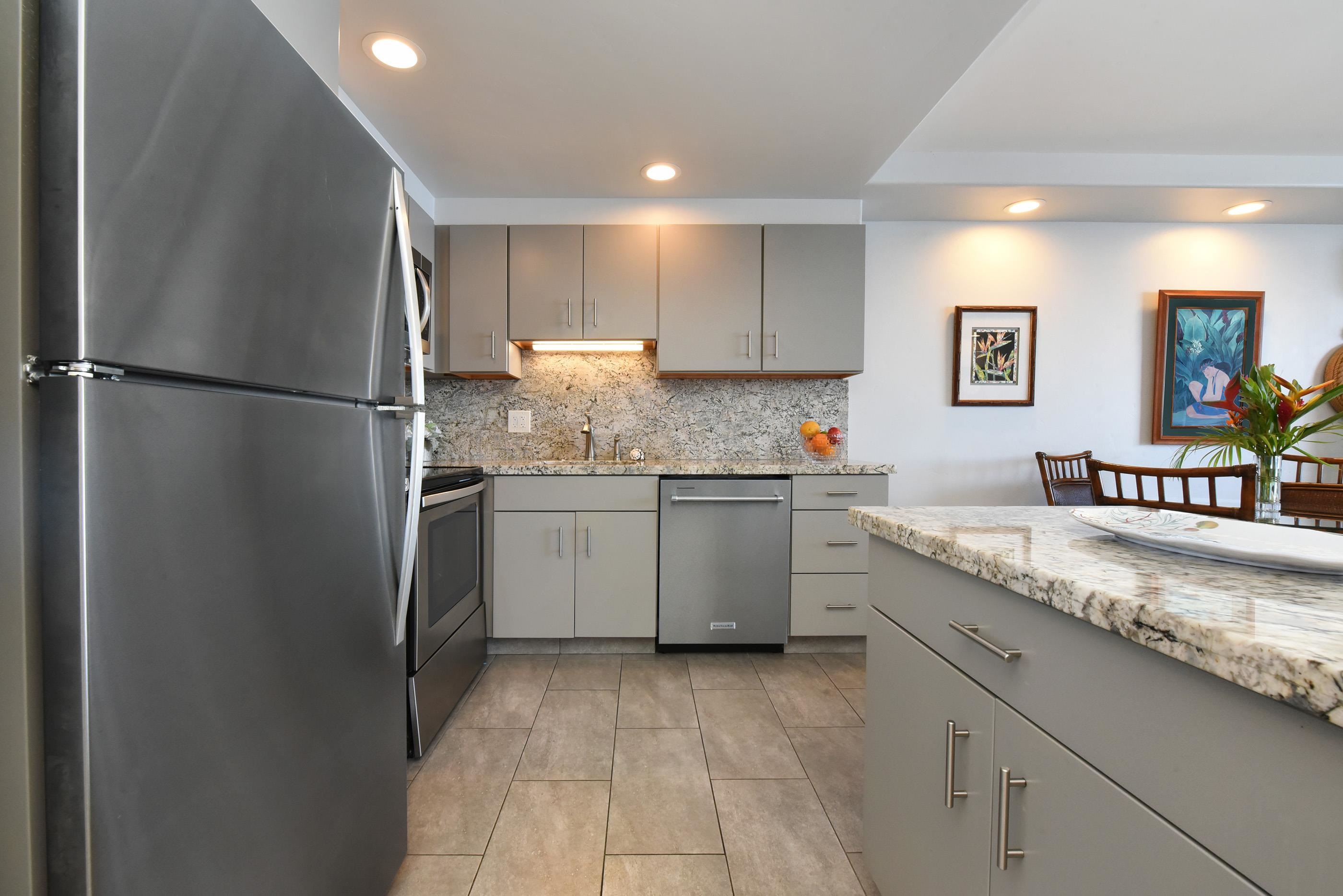 Papakea Resort I II condo # L304, Lahaina, Hawaii - photo 8 of 50