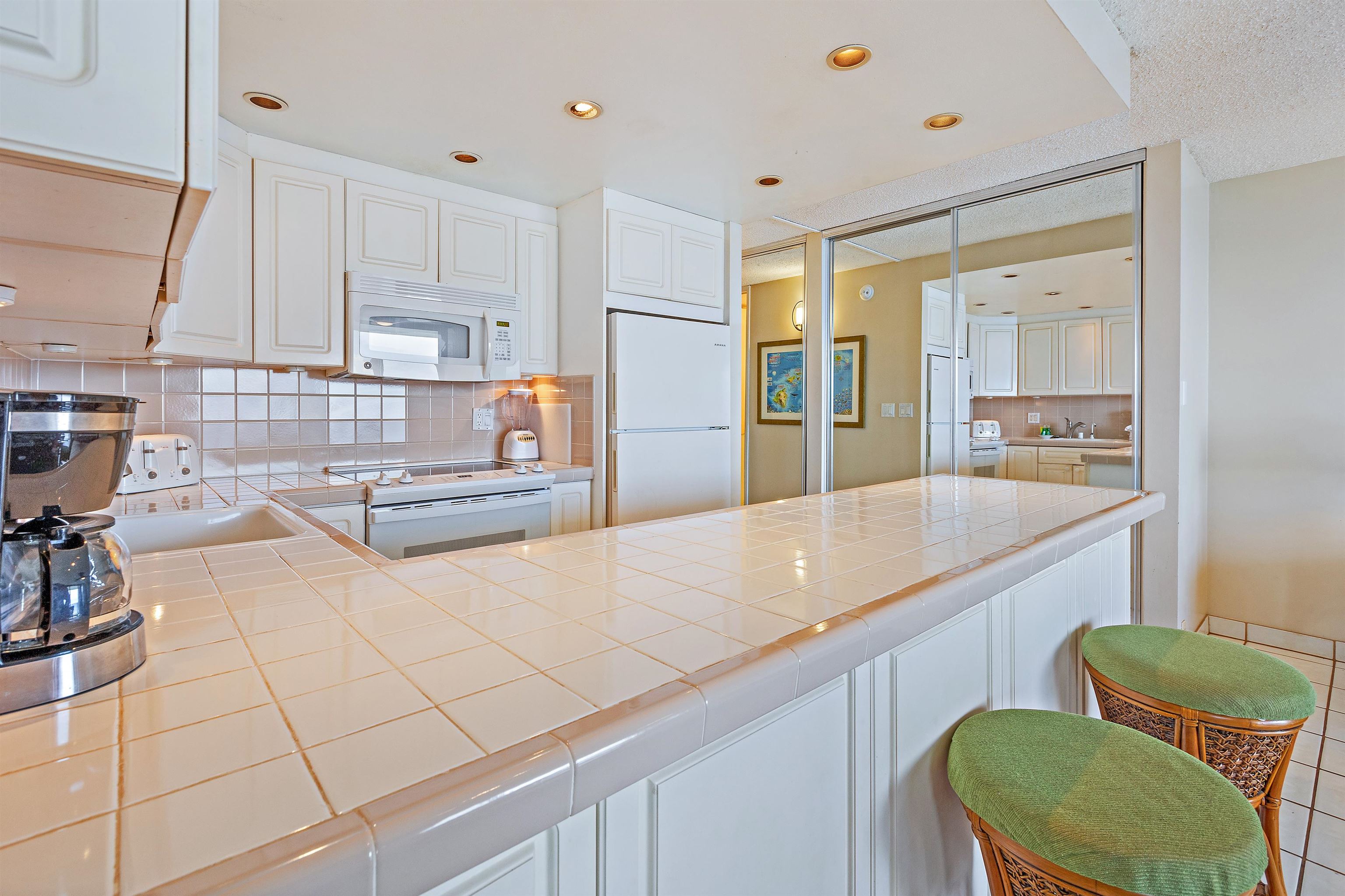 Papakea Resort I II condo # L-306, Lahaina, Hawaii - photo 12 of 46