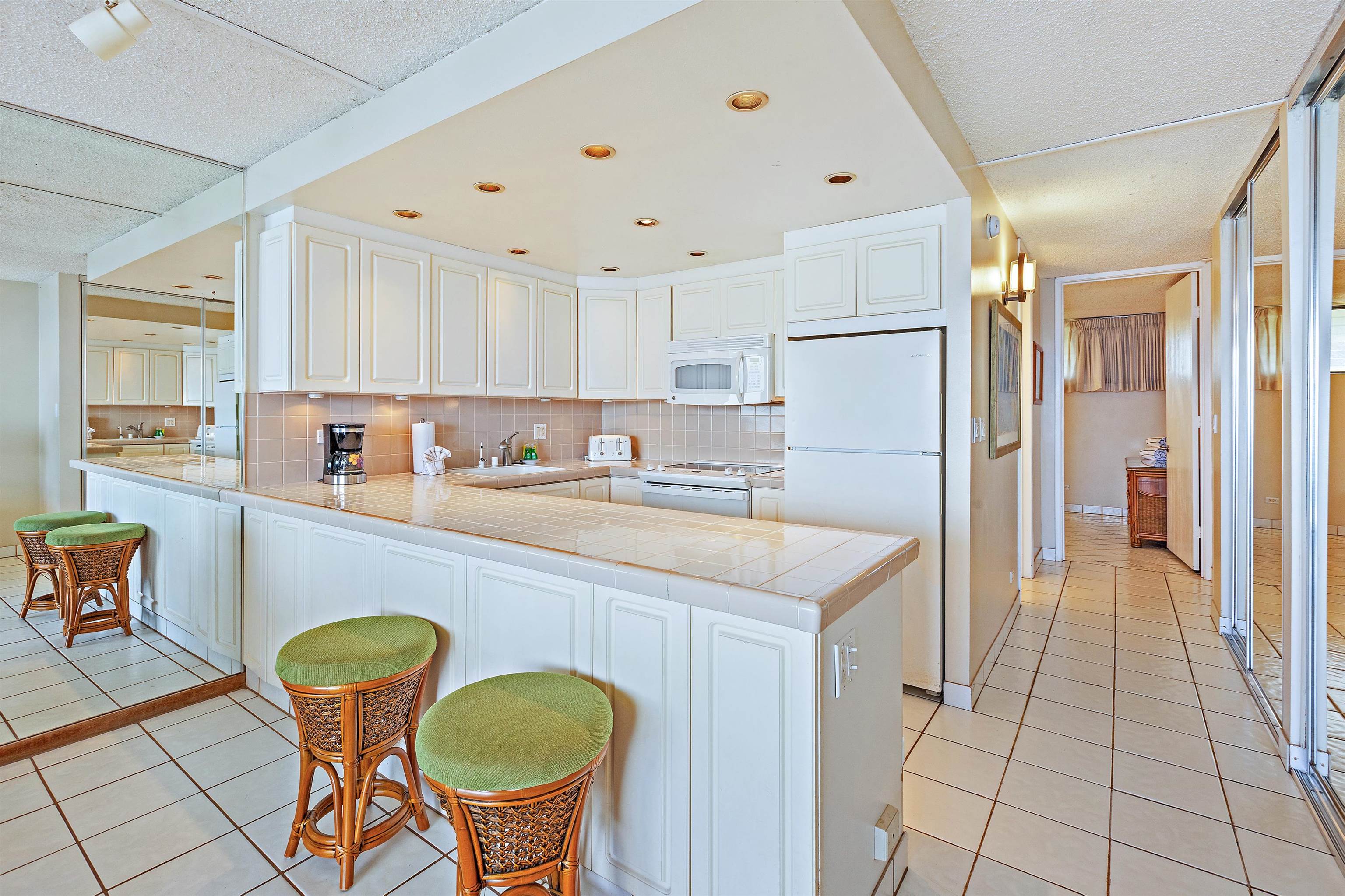 Papakea Resort I II condo # L-306, Lahaina, Hawaii - photo 14 of 46