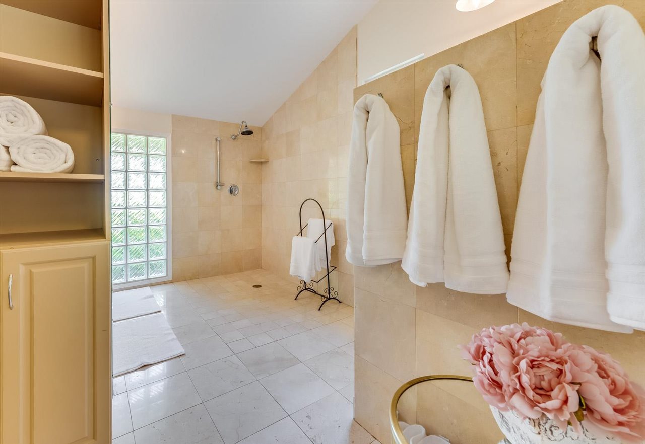 355  Kaluanui Rd , Makawao/Olinda/Haliimaile home - photo 13 of 30