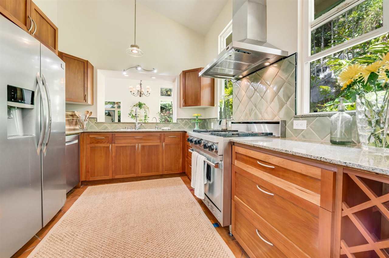 355  Kaluanui Rd , Makawao/Olinda/Haliimaile home - photo 10 of 30