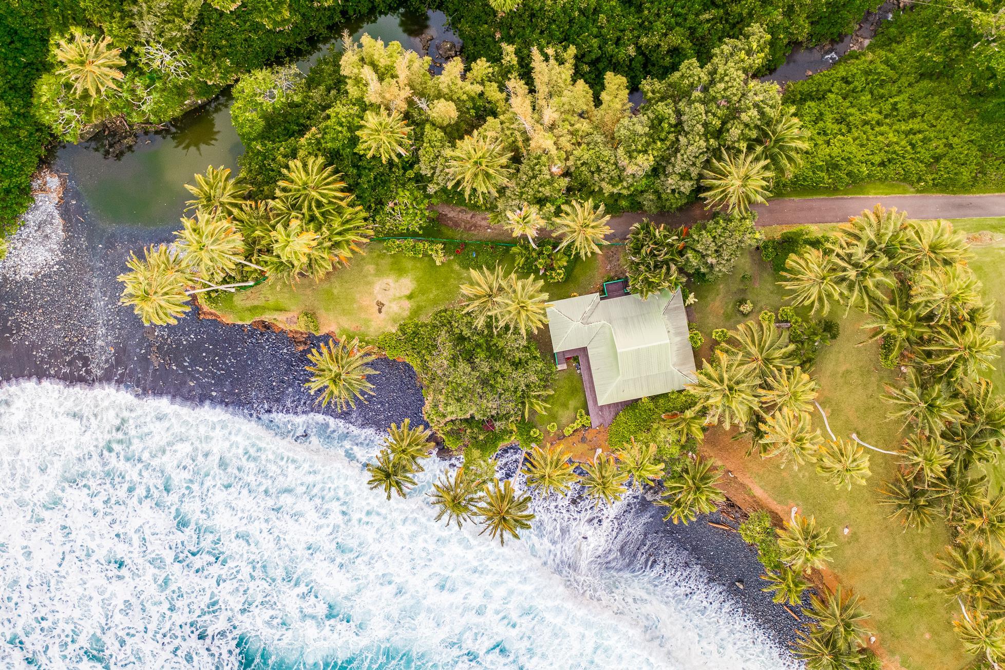 355  Wailua Rd Wailua-ke'anae, Hana home - photo 12 of 50