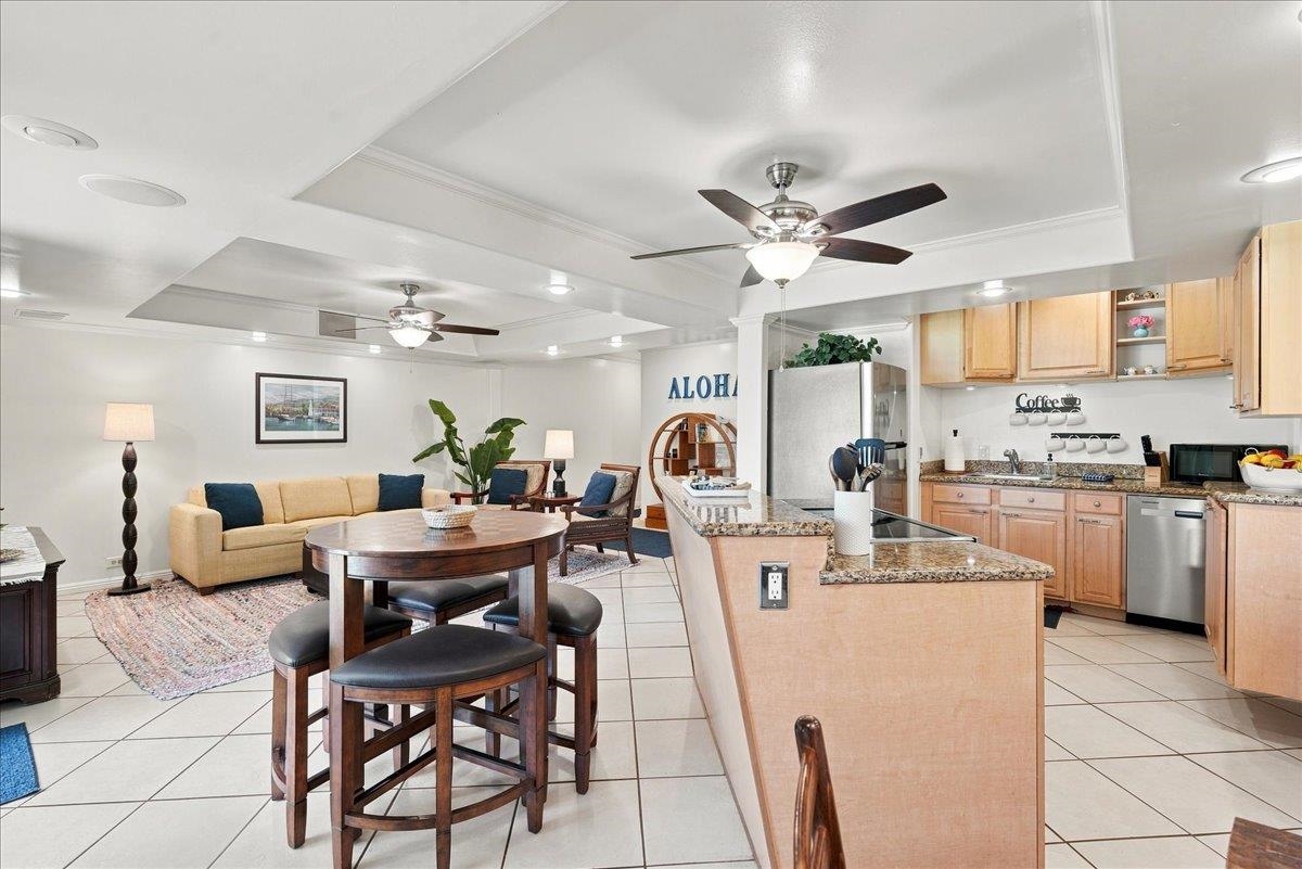 Maui Sands I condo # 1D, Lahaina, Hawaii - photo 4 of 36