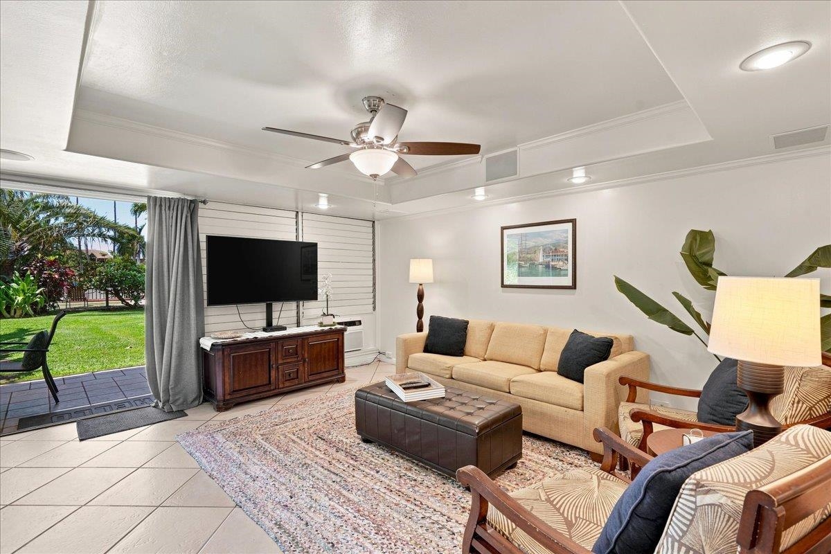 Maui Sands I condo # 1D, Lahaina, Hawaii - photo 5 of 36
