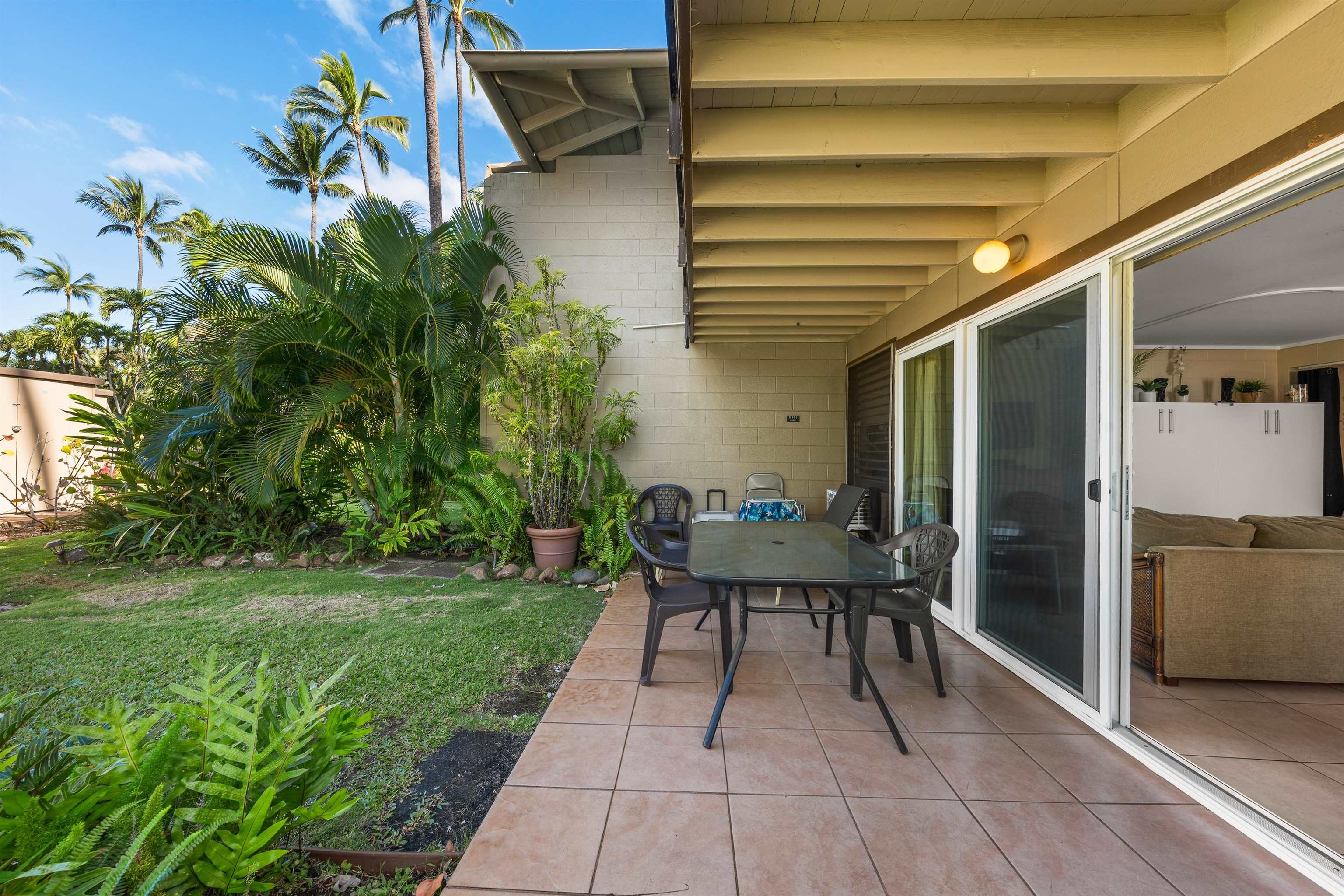 Maui Sands I condo # 1F, Lahaina, Hawaii - photo 14 of 32