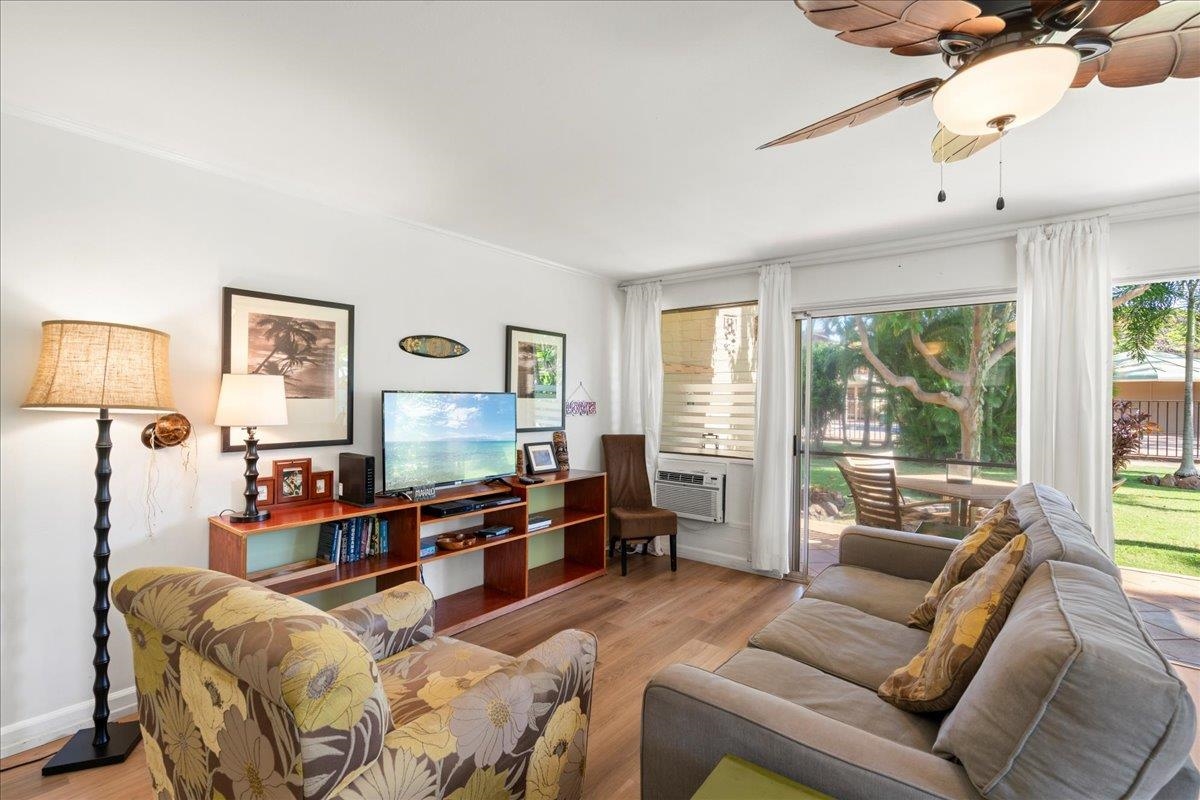 Maui Sands I condo # 2A, Lahaina, Hawaii - photo 3 of 32