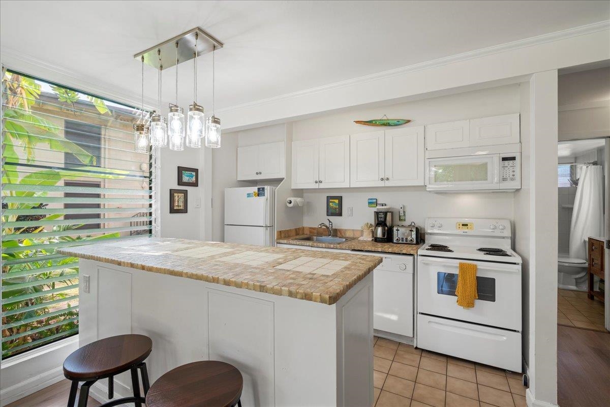 Maui Sands I condo # 2A, Lahaina, Hawaii - photo 7 of 32