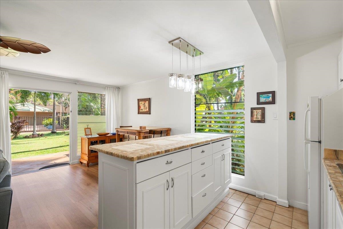 Maui Sands I condo # 2A, Lahaina, Hawaii - photo 10 of 32