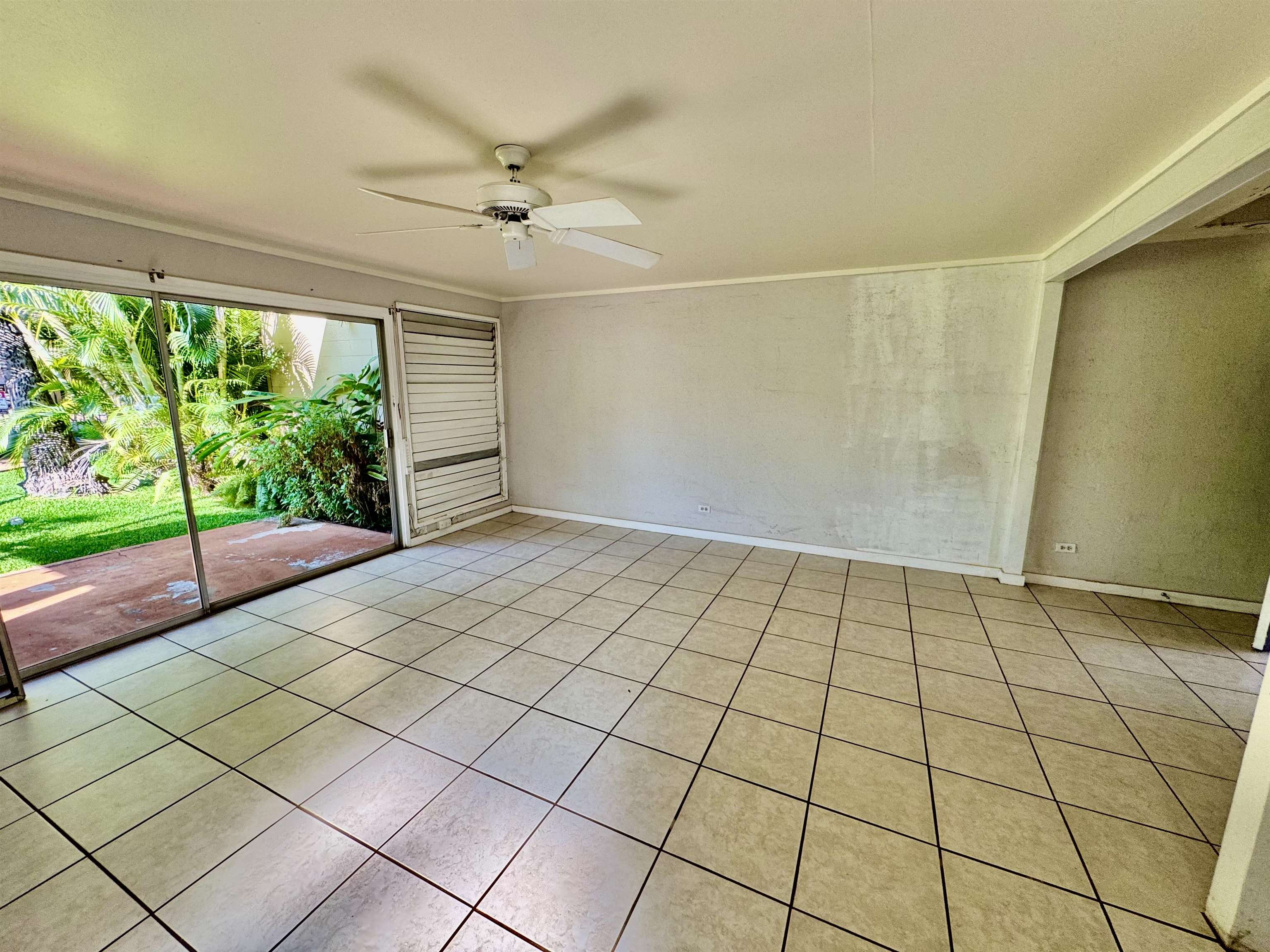 Maui Sands I condo # 2D, Lahaina, Hawaii - photo 2 of 16