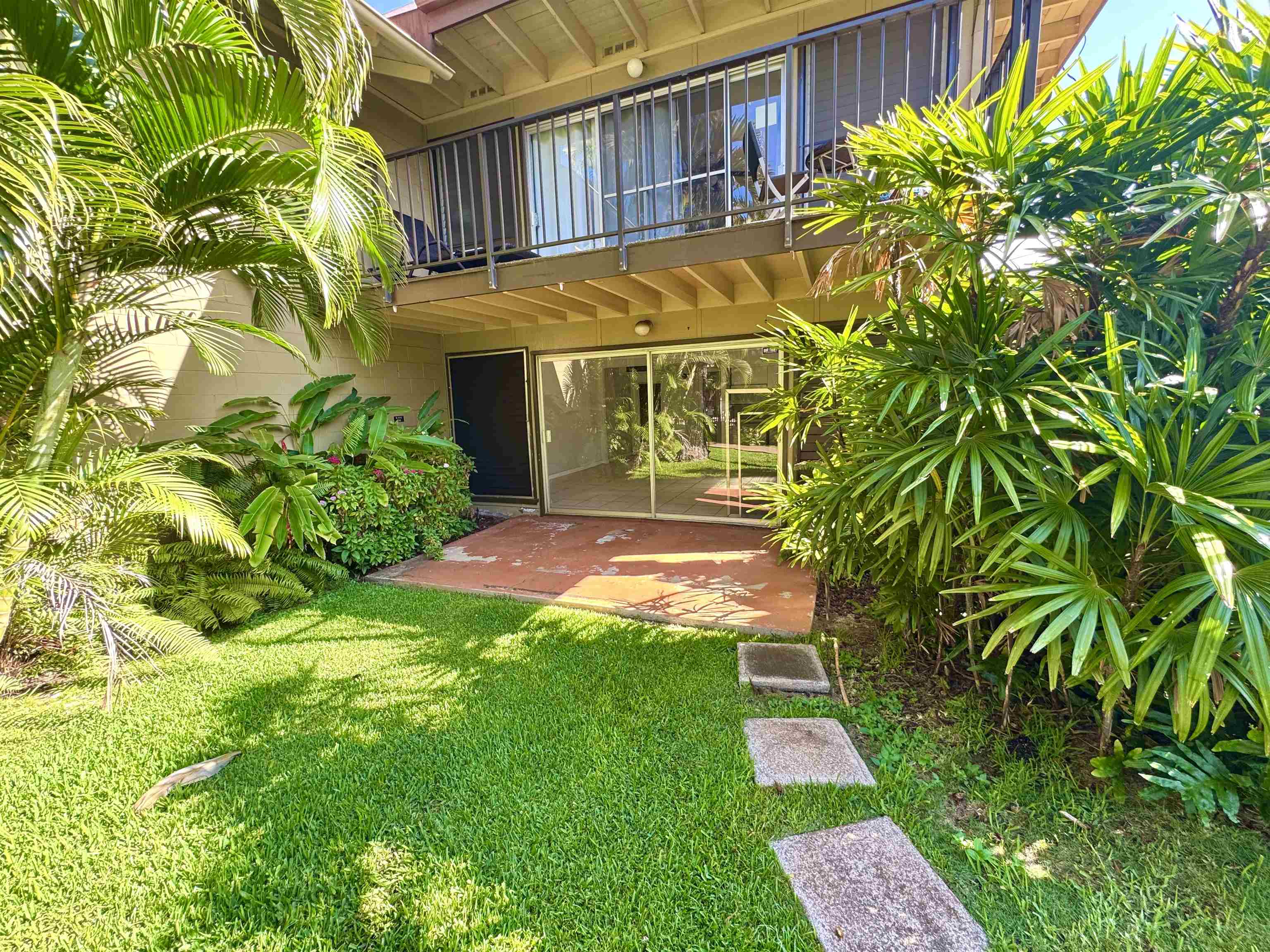 Maui Sands I condo # 2D, Lahaina, Hawaii - photo 7 of 16