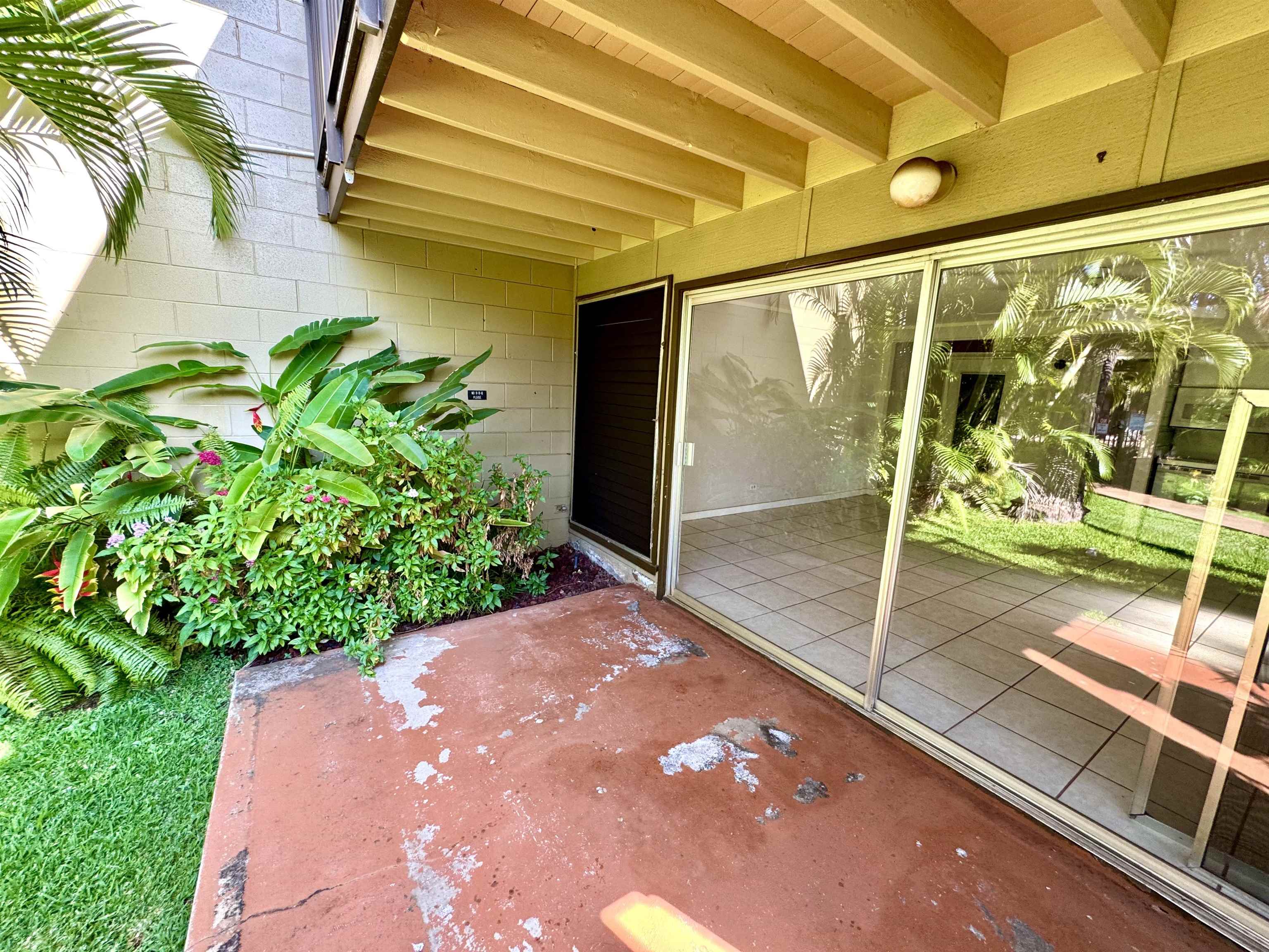 Maui Sands I condo # 2D, Lahaina, Hawaii - photo 9 of 16