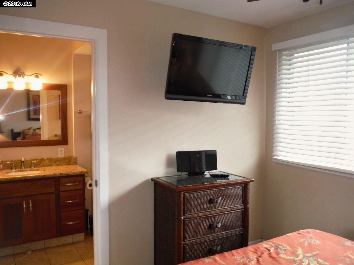 Maui Sands I condo # 6D, Lahaina, Hawaii - photo 19 of 29