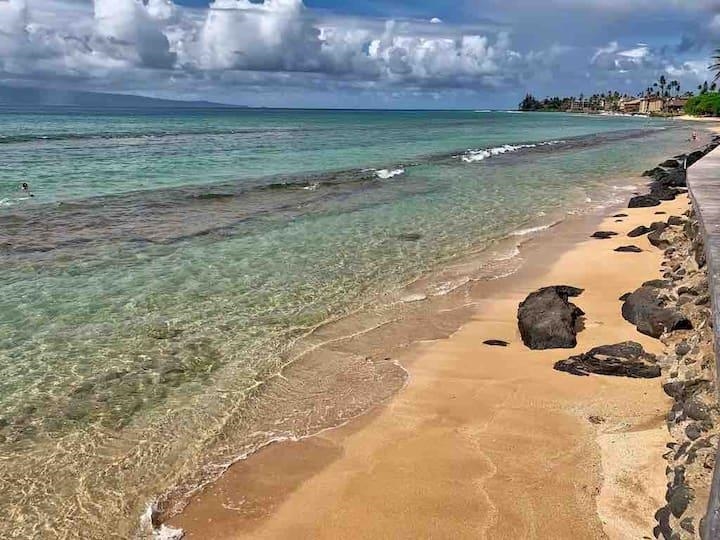 Maui Sands Seaside condo # 705, Lahaina, Hawaii - photo 14 of 17