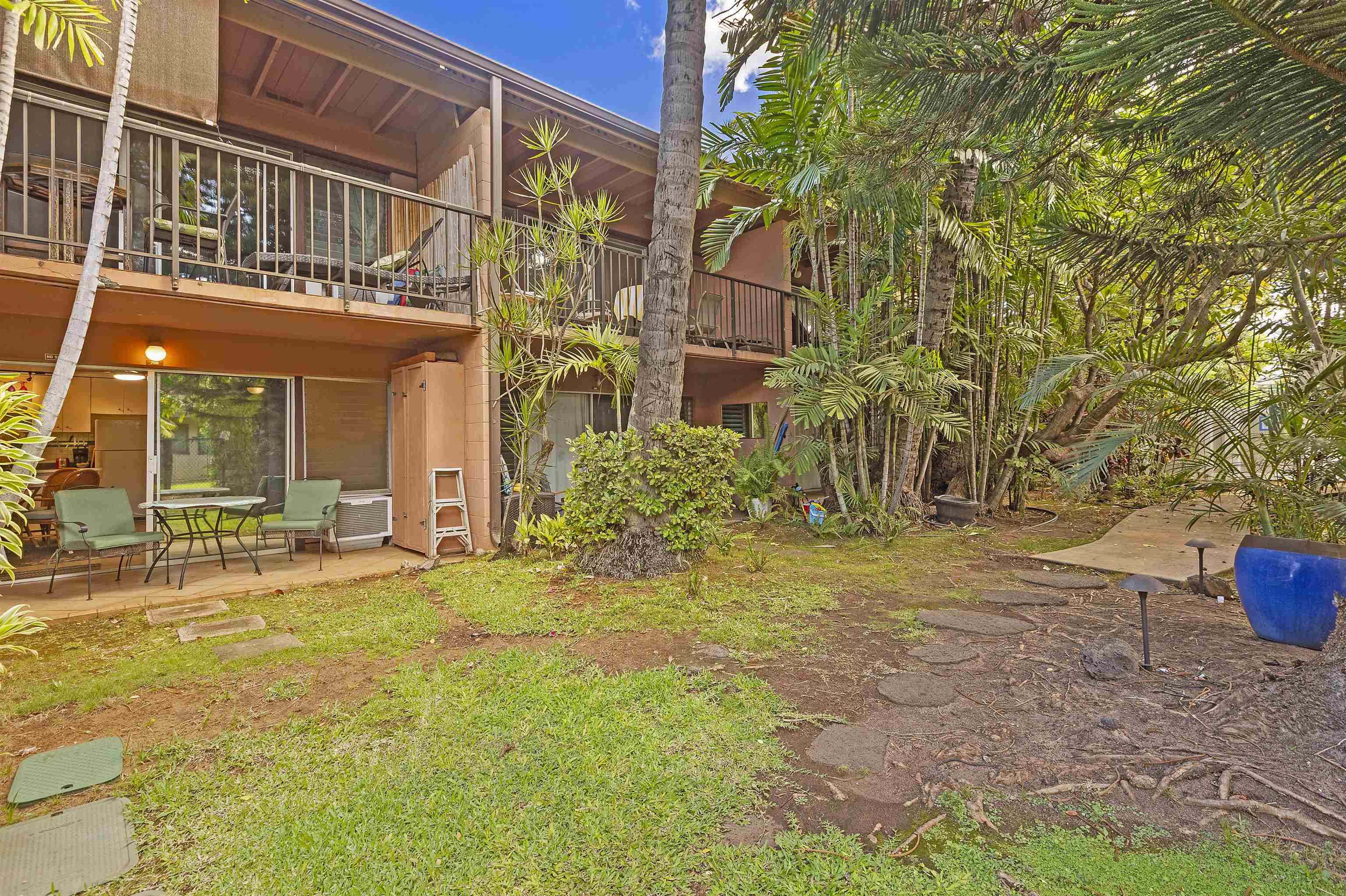 Maui Sands Seaside condo # 708, Lahaina, Hawaii - photo 7 of 29