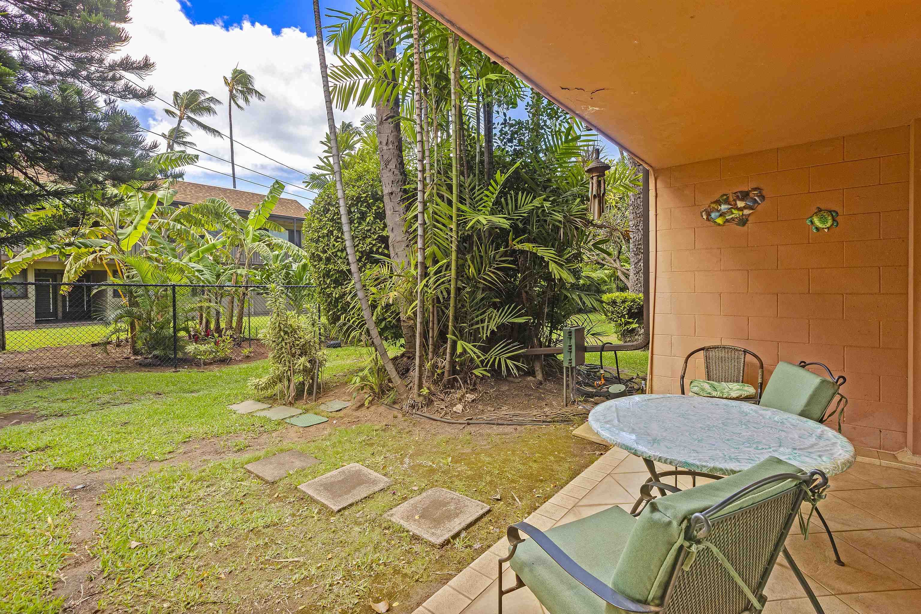 Maui Sands Seaside condo # 708, Lahaina, Hawaii - photo 9 of 29