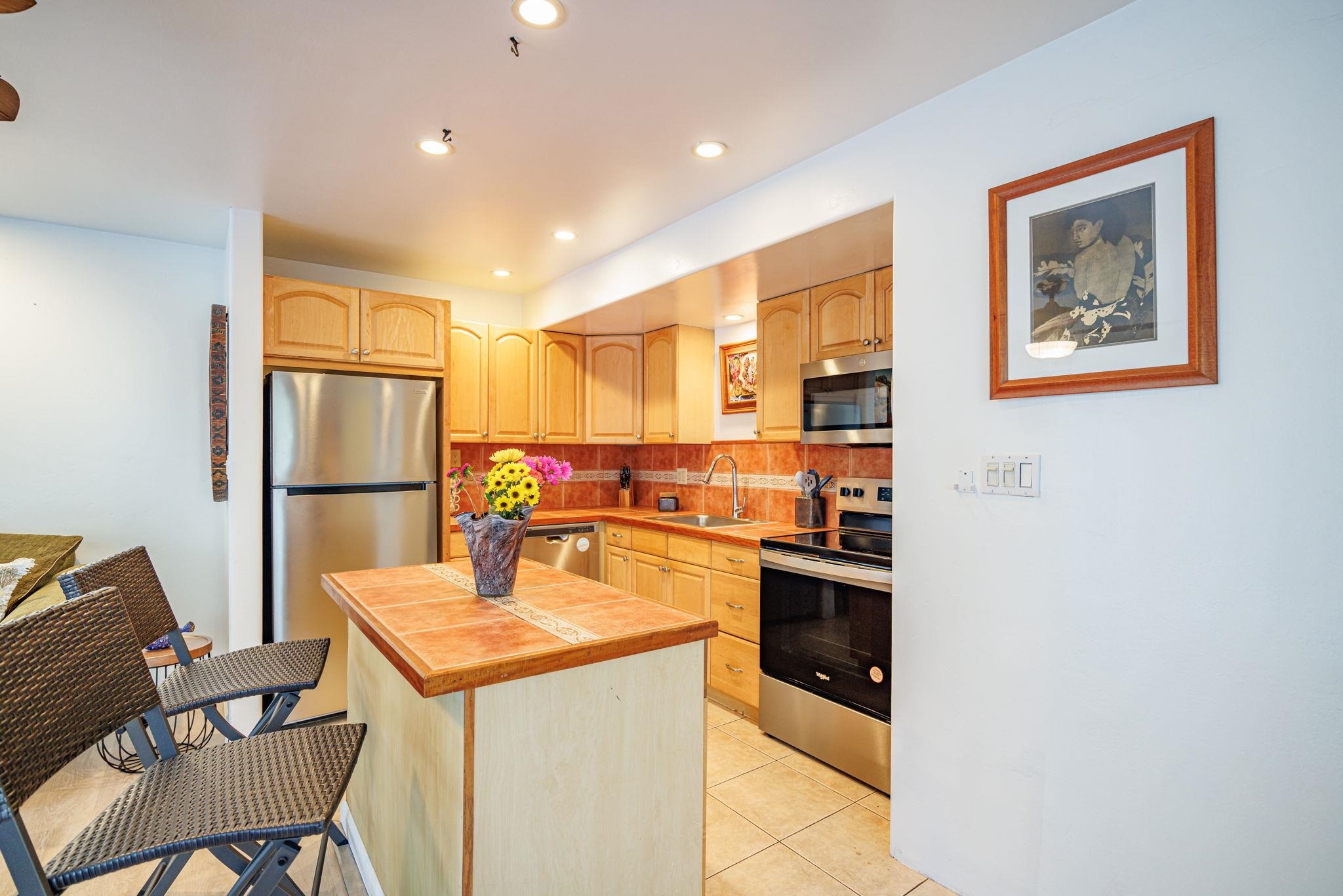 Maui Sands Seaside condo # 720, Lahaina, Hawaii - photo 11 of 36