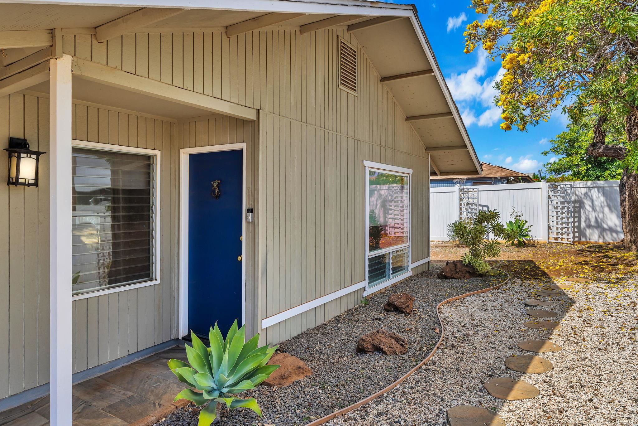 356  Hoalike St , Kihei home - photo 3 of 48