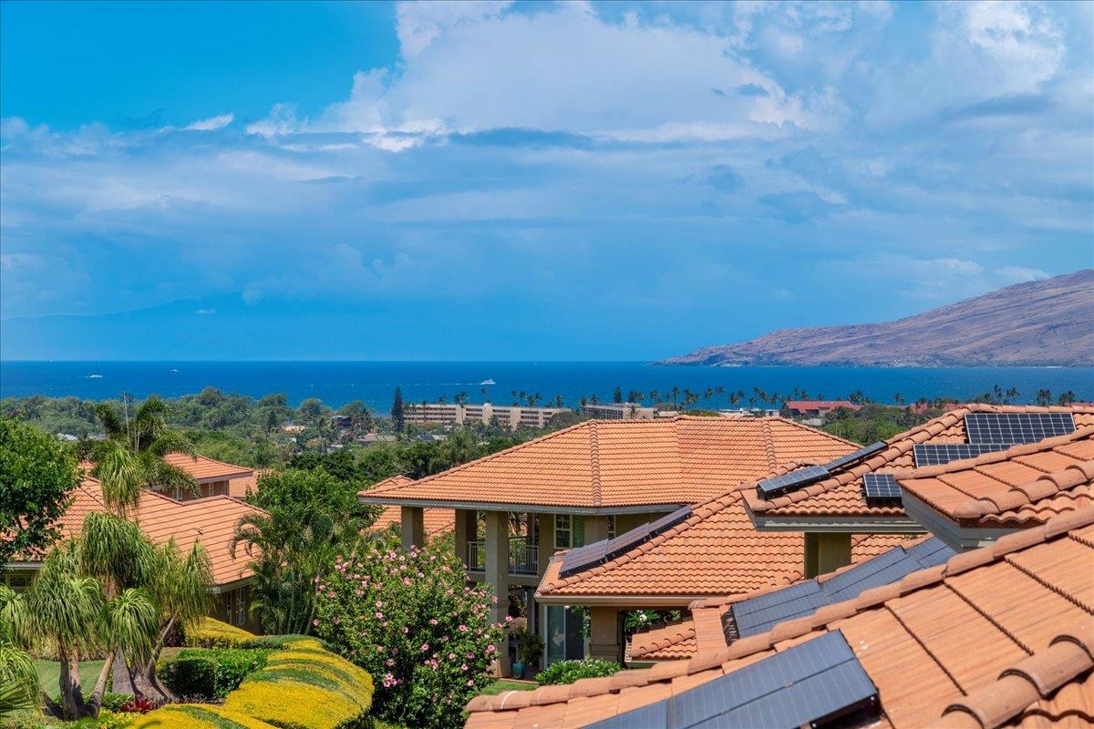 357  Umeke St Hokulani Golf Villas, Kihei home - photo 2 of 50