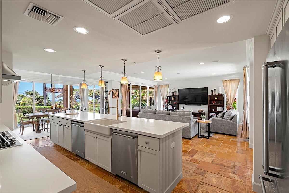 357  Umeke St Hokulani Golf Villas, Kihei home - photo 22 of 50