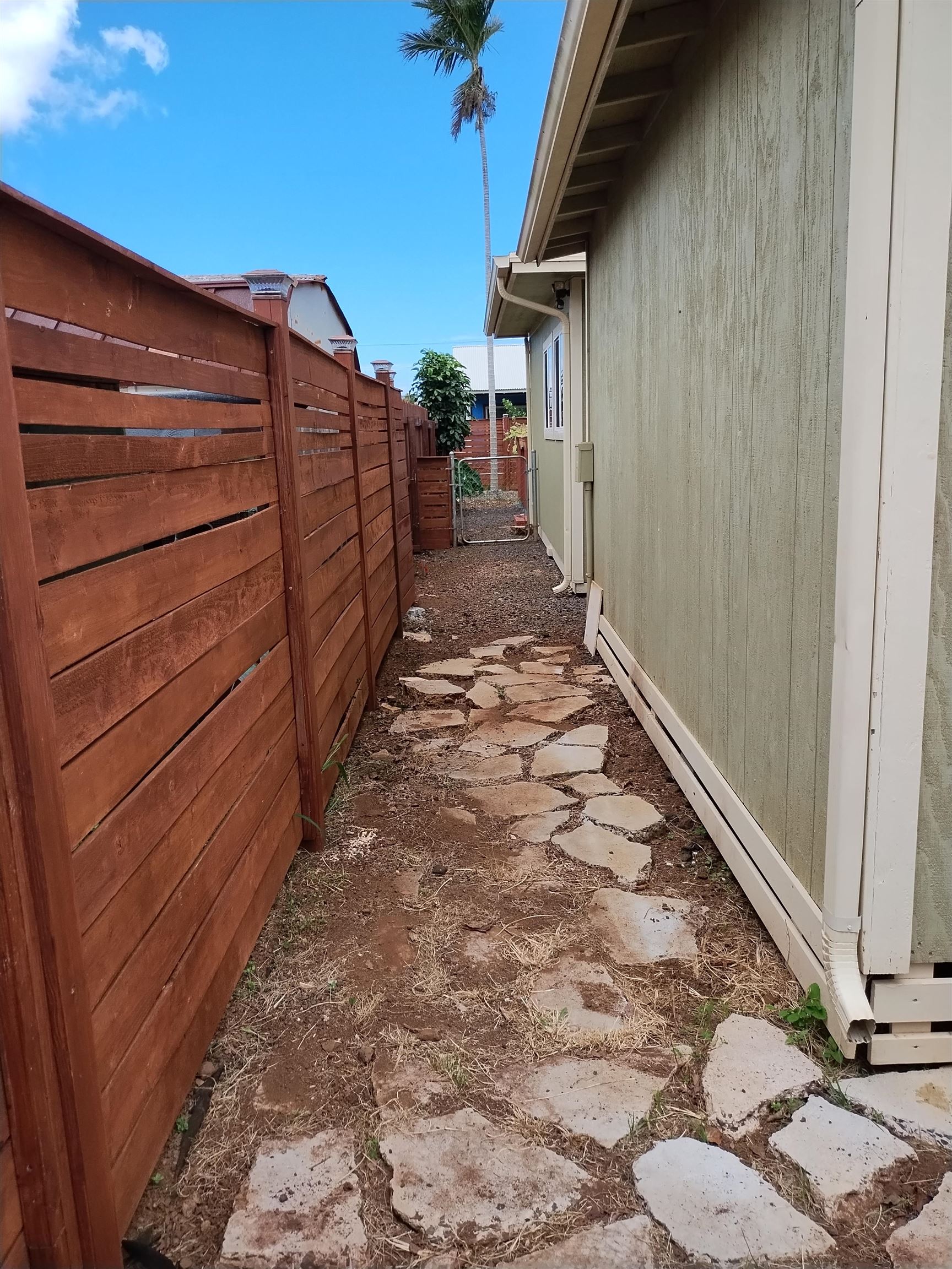 3586  Kalua Pl , Makawao/Olinda/Haliimaile home - photo 3 of 25