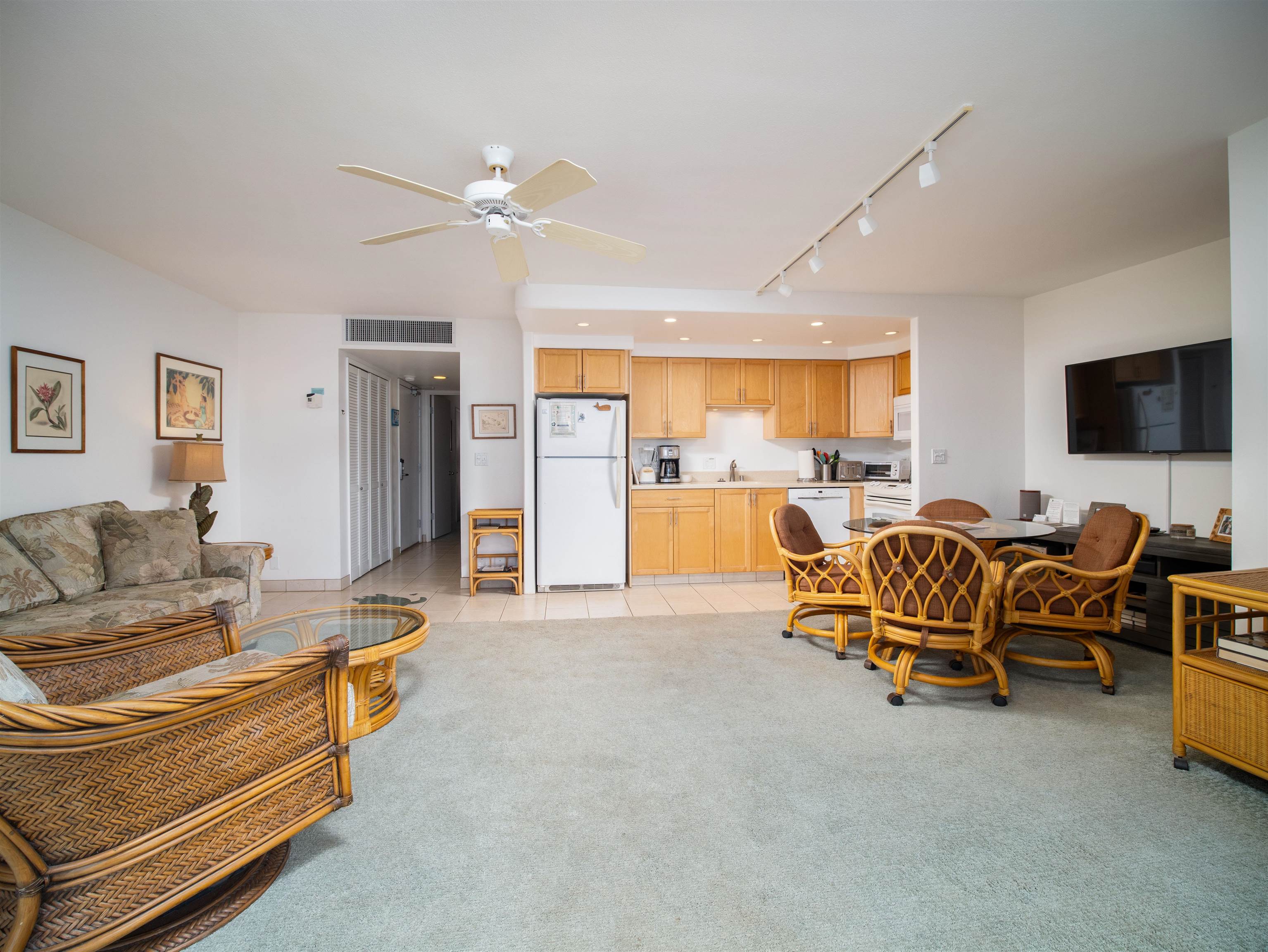 Kihei Beach condo # 405, Kihei, Hawaii - photo 12 of 42