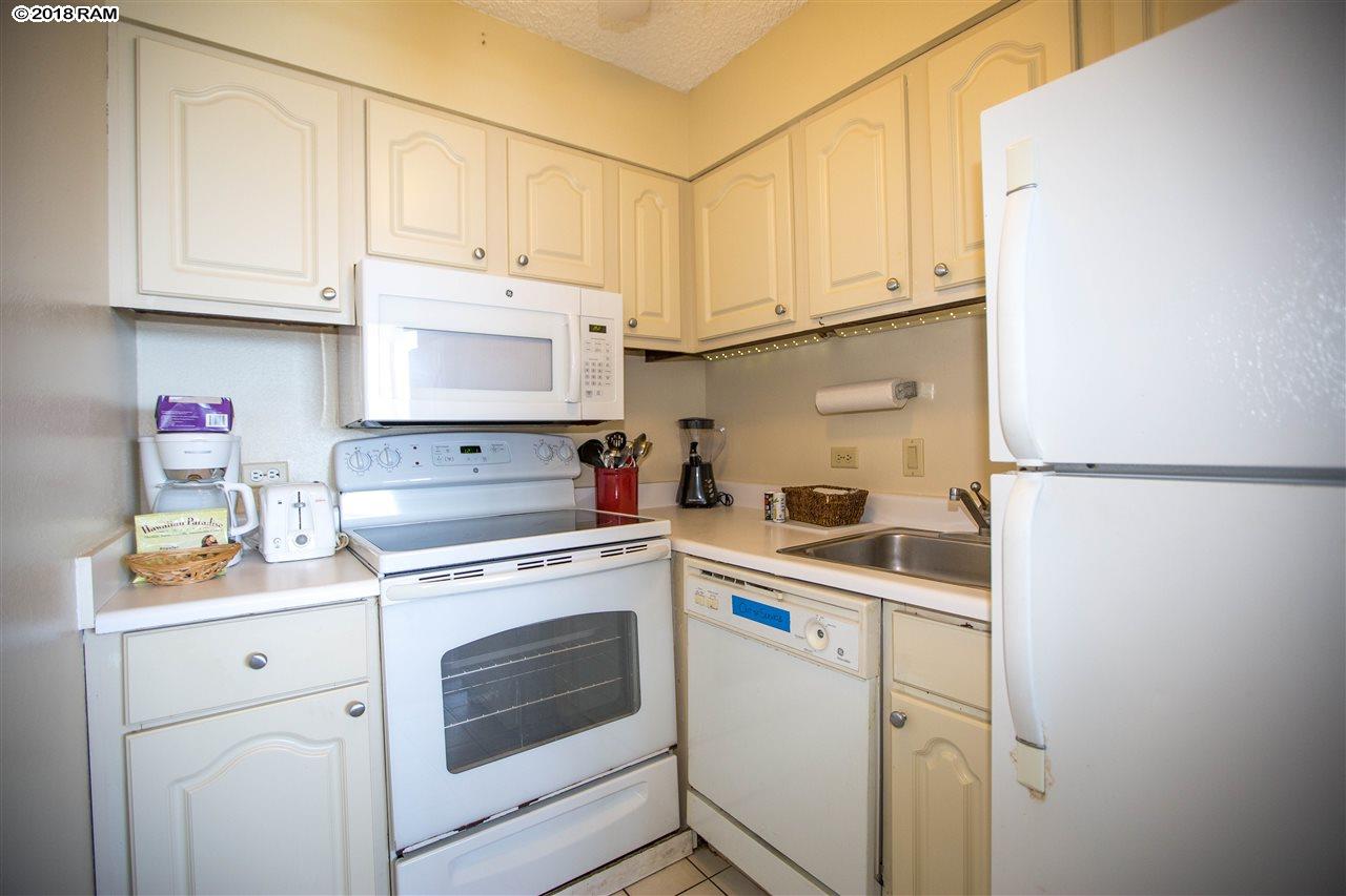 Paki Maui I II condo # 105, Lahaina, Hawaii - photo 7 of 23