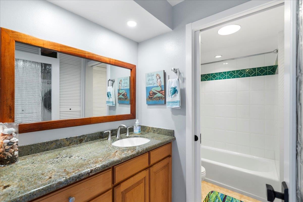 Paki Maui I II condo # 201, Lahaina, Hawaii - photo 20 of 37