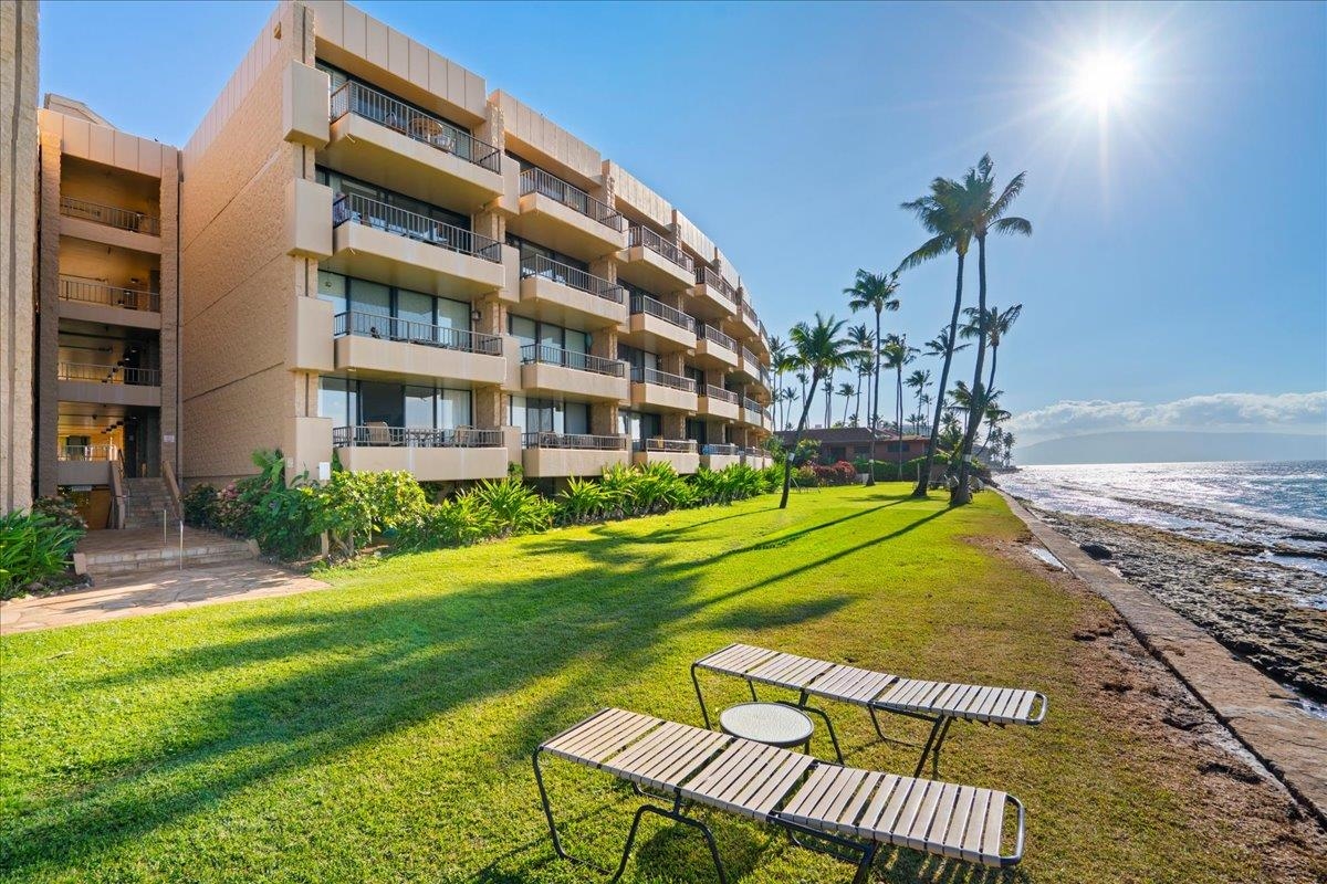Paki Maui I II condo # 201, Lahaina, Hawaii - photo 31 of 37