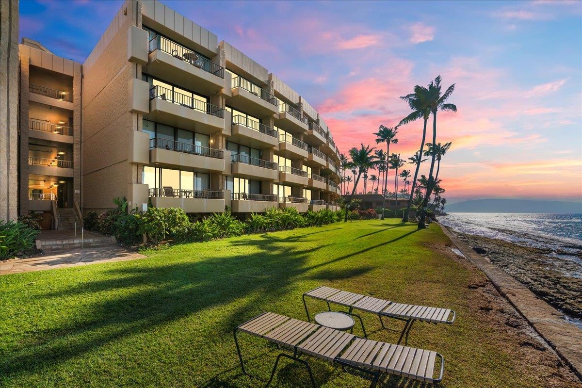 Paki Maui I II condo # 201, Lahaina, Hawaii - photo 32 of 37