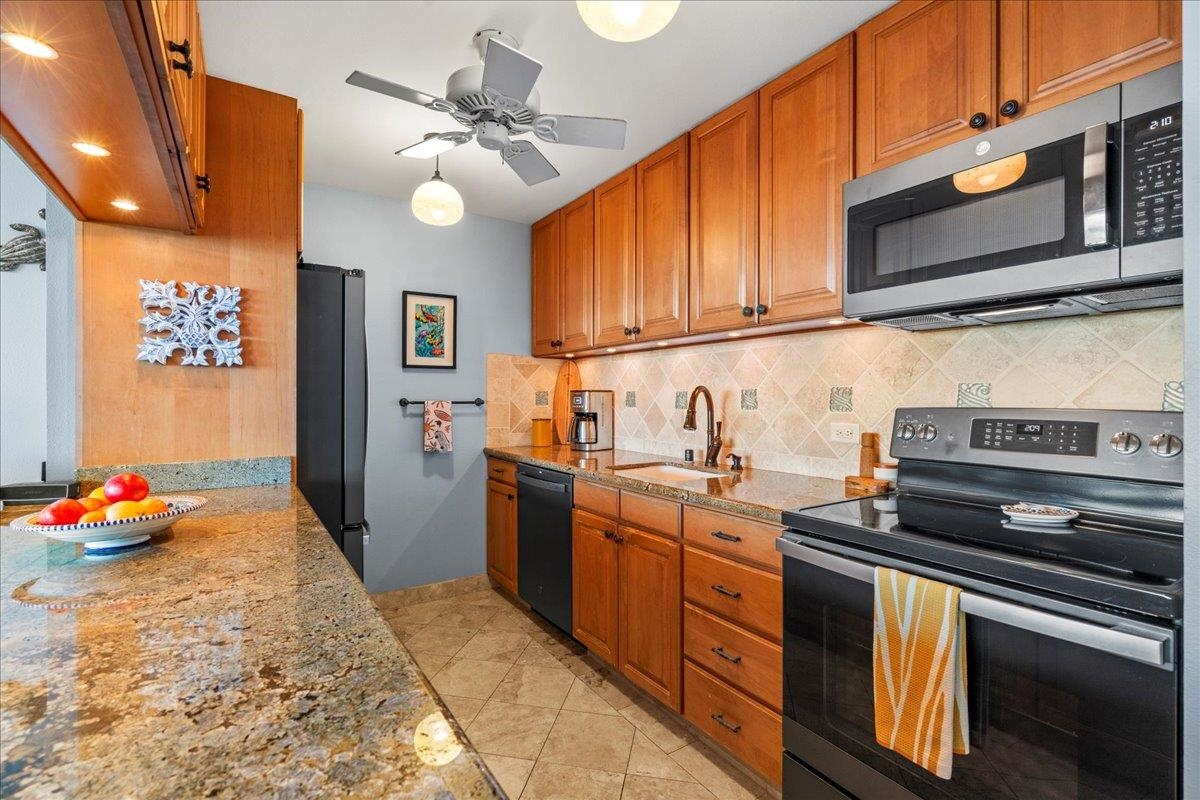 Paki Maui I II condo # 201, Lahaina, Hawaii - photo 6 of 37