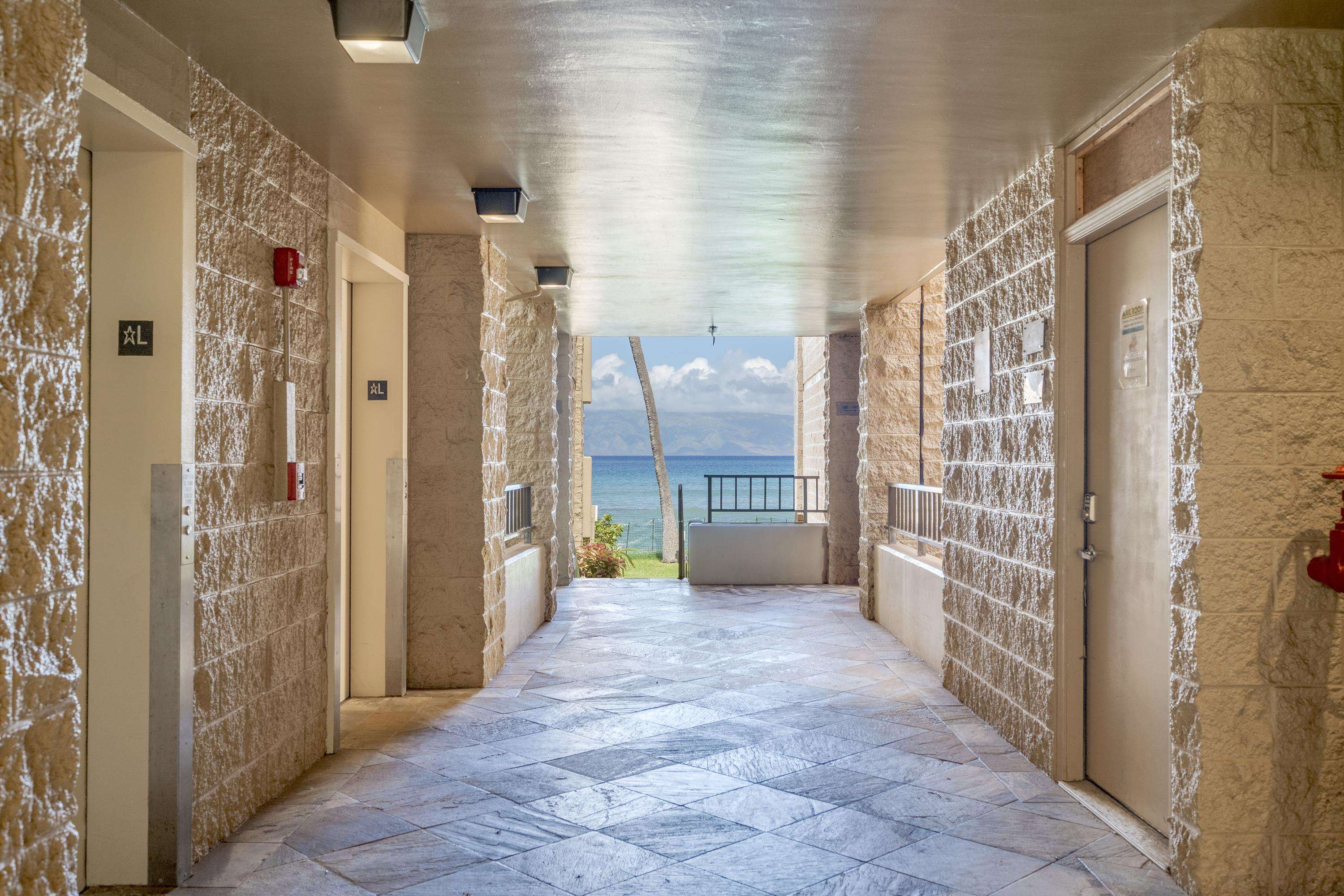 Paki Maui I II condo # 418, Lahaina, Hawaii - photo 25 of 35