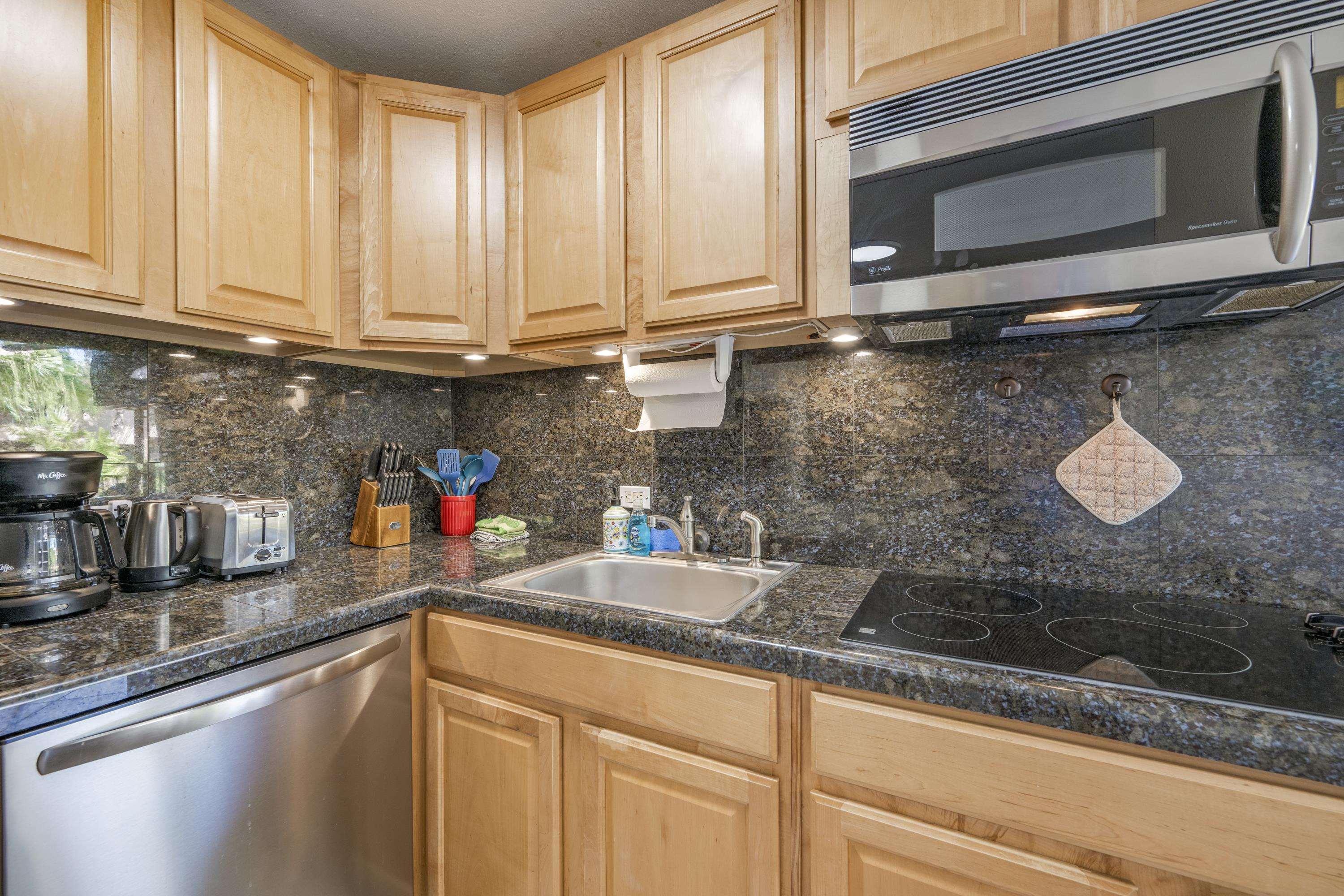 Paki Maui I II condo # 418, Lahaina, Hawaii - photo 6 of 35